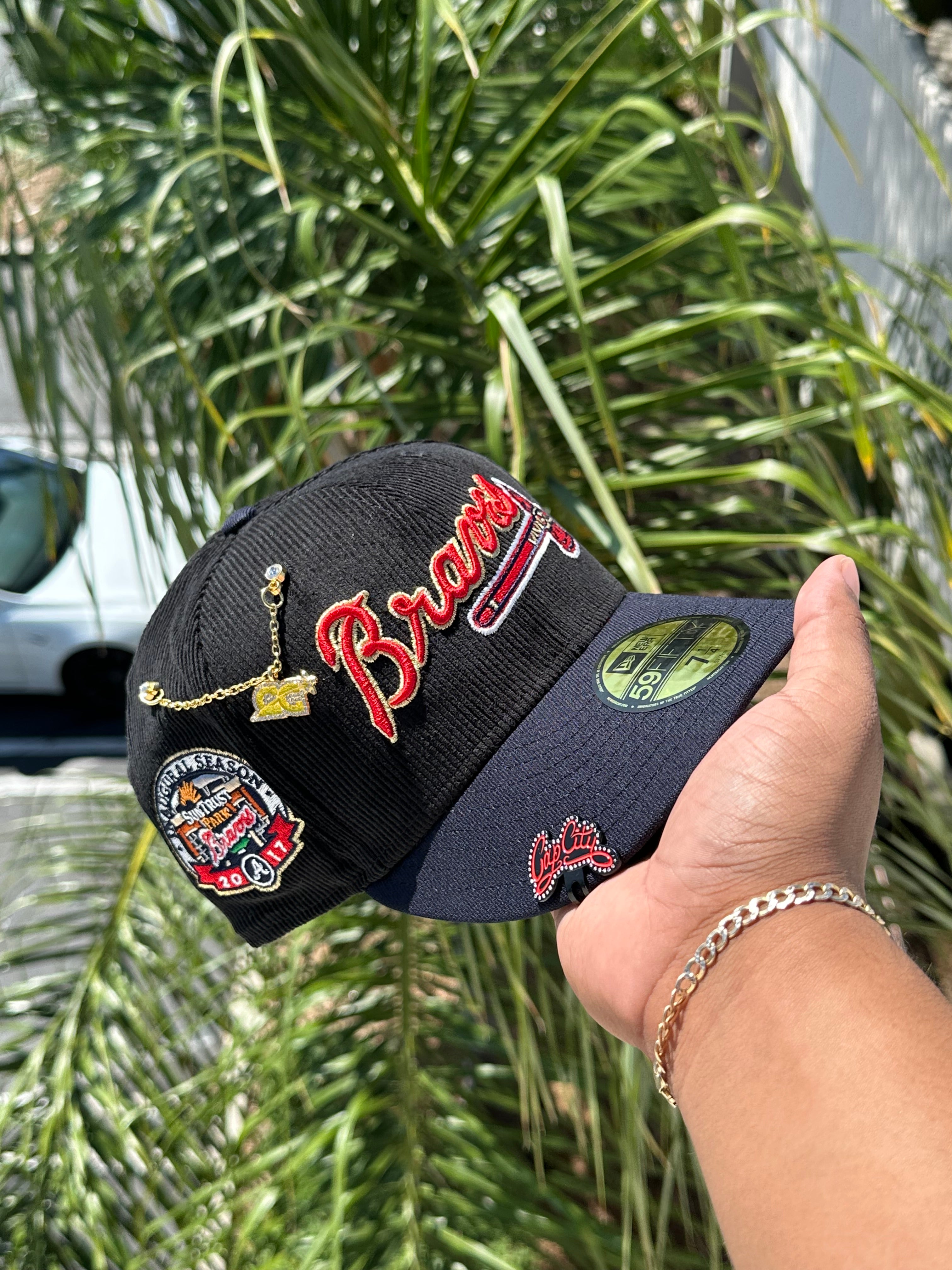 NEW ERA EXCLUSIVE 59FIFTY CORDUROY/NAVY ATLANTA BRAVES W/ 2017 INAUGURAL SEASON PATCH