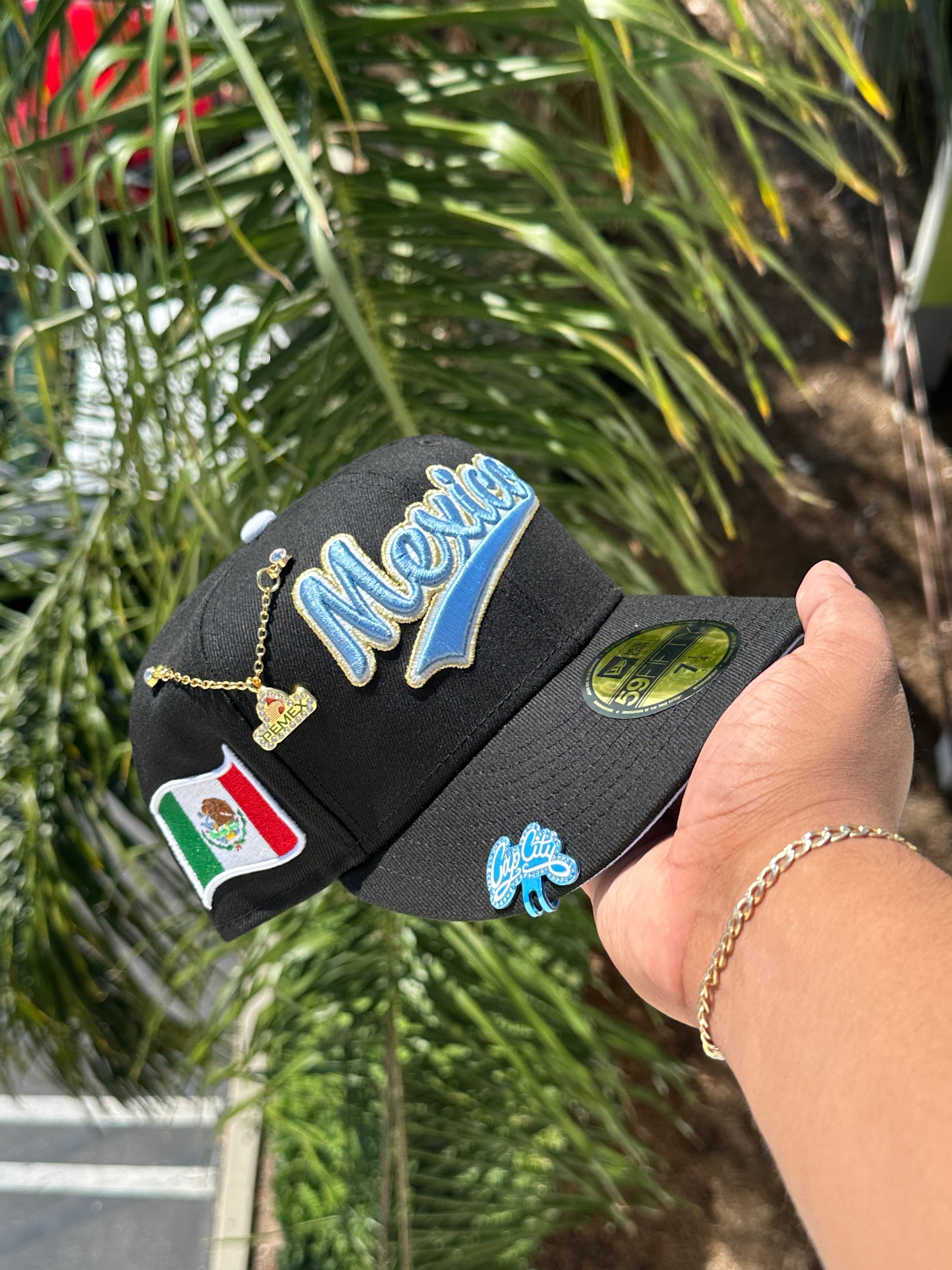 NEW ERA EXCLUSIVE 59FIFTY BLACK MEXICO SCRIPT W/ MEXICO FLAG PATCH
