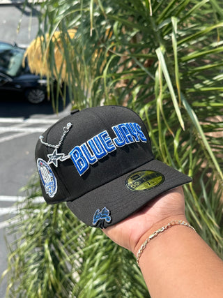 NEW ERA EXCLUSIVE 59FIFTY BLACK TORONTO BLUEJAYS SCRIPT W/ 30TH SEASON SIDEPATCH (GREY UV)