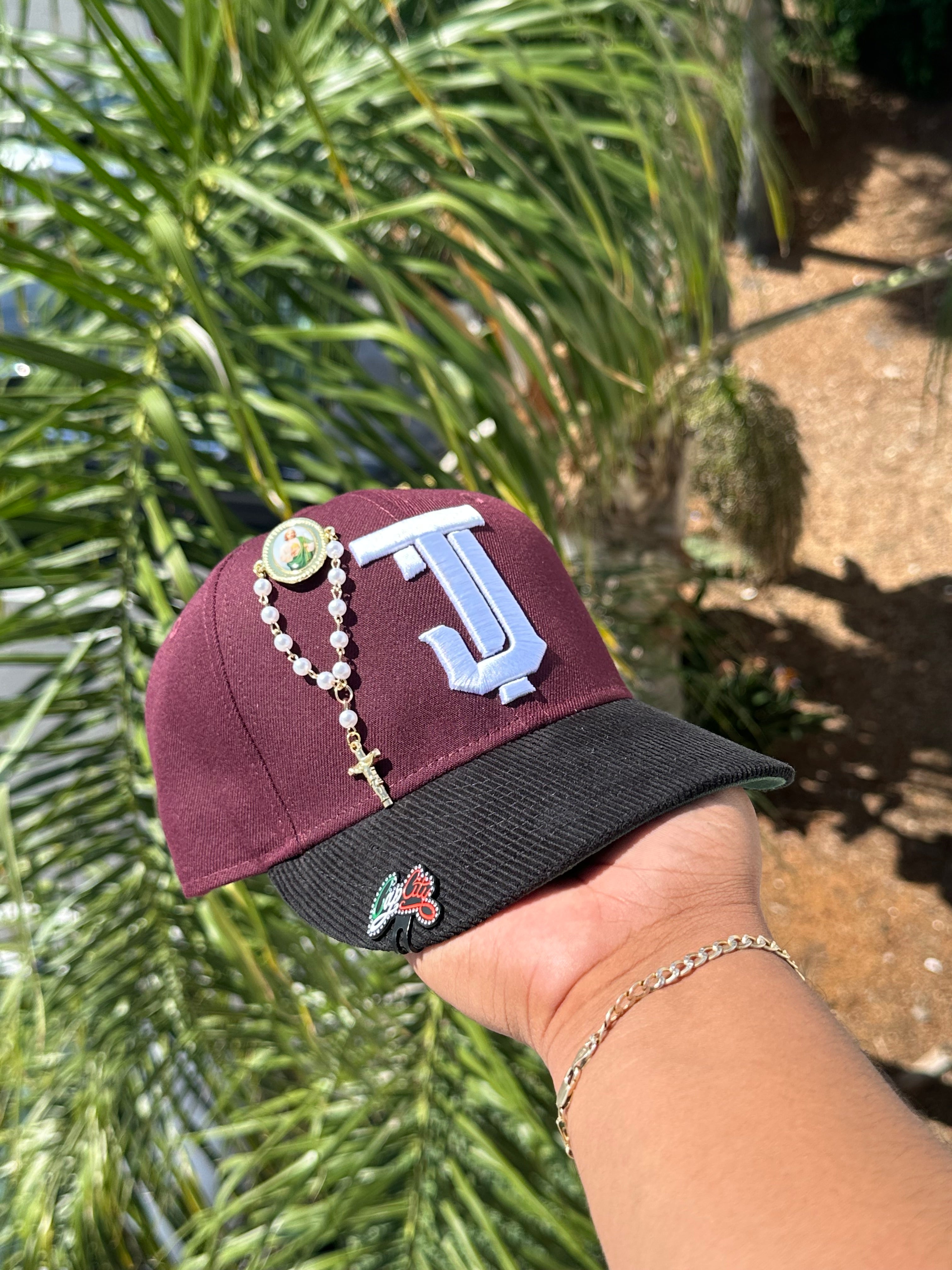 NEW ERA EXCLUSIVE 59FIFTY BURDEOS/PANA TOROS DE TIJUANA DOS TONOS