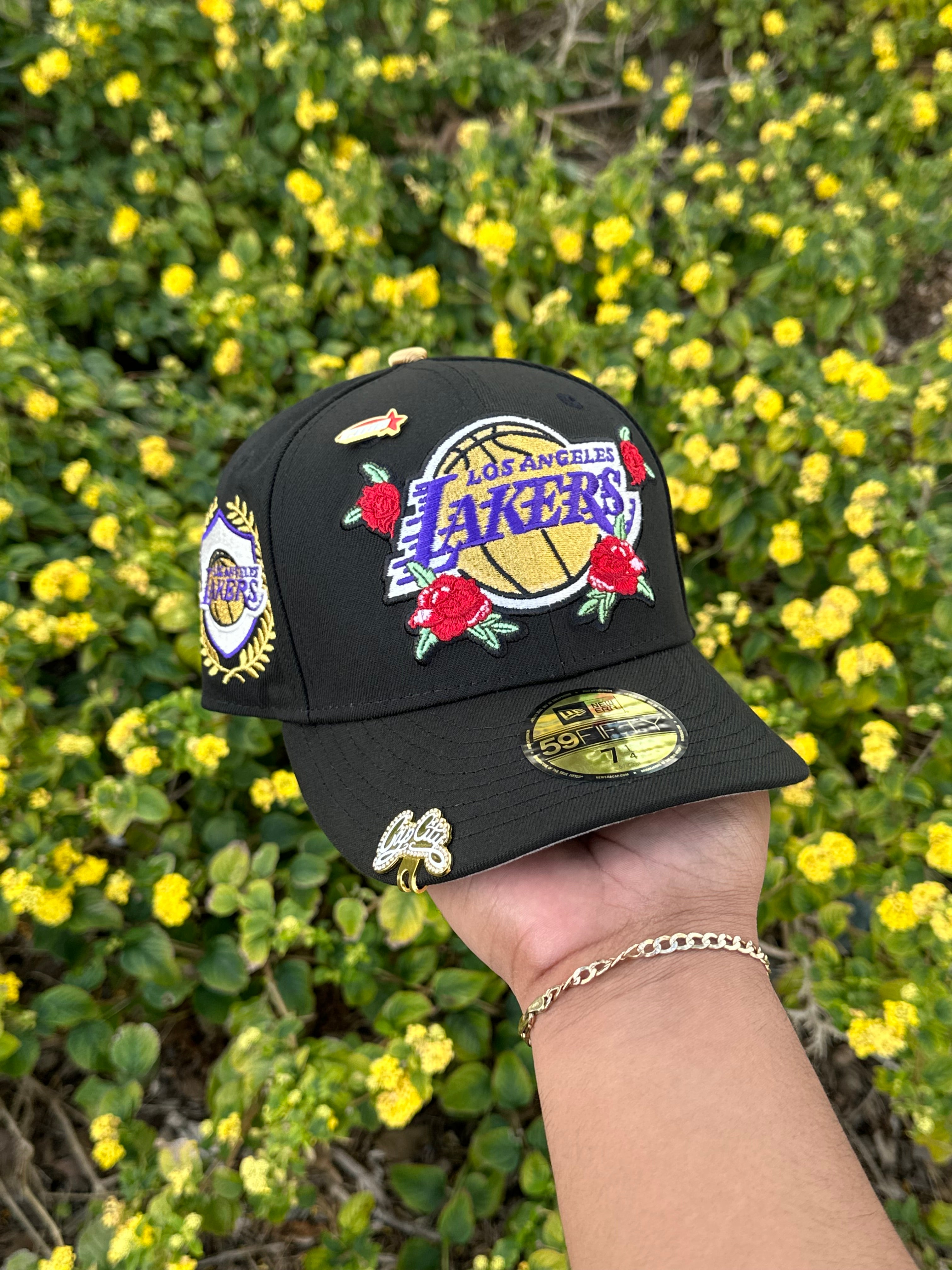 NEW ERA EXCLUSIVE 59FIFTY BLACK LOS ANGELES LAKERS W/ ROSES + LAKERS LOGO SIDE PATCH