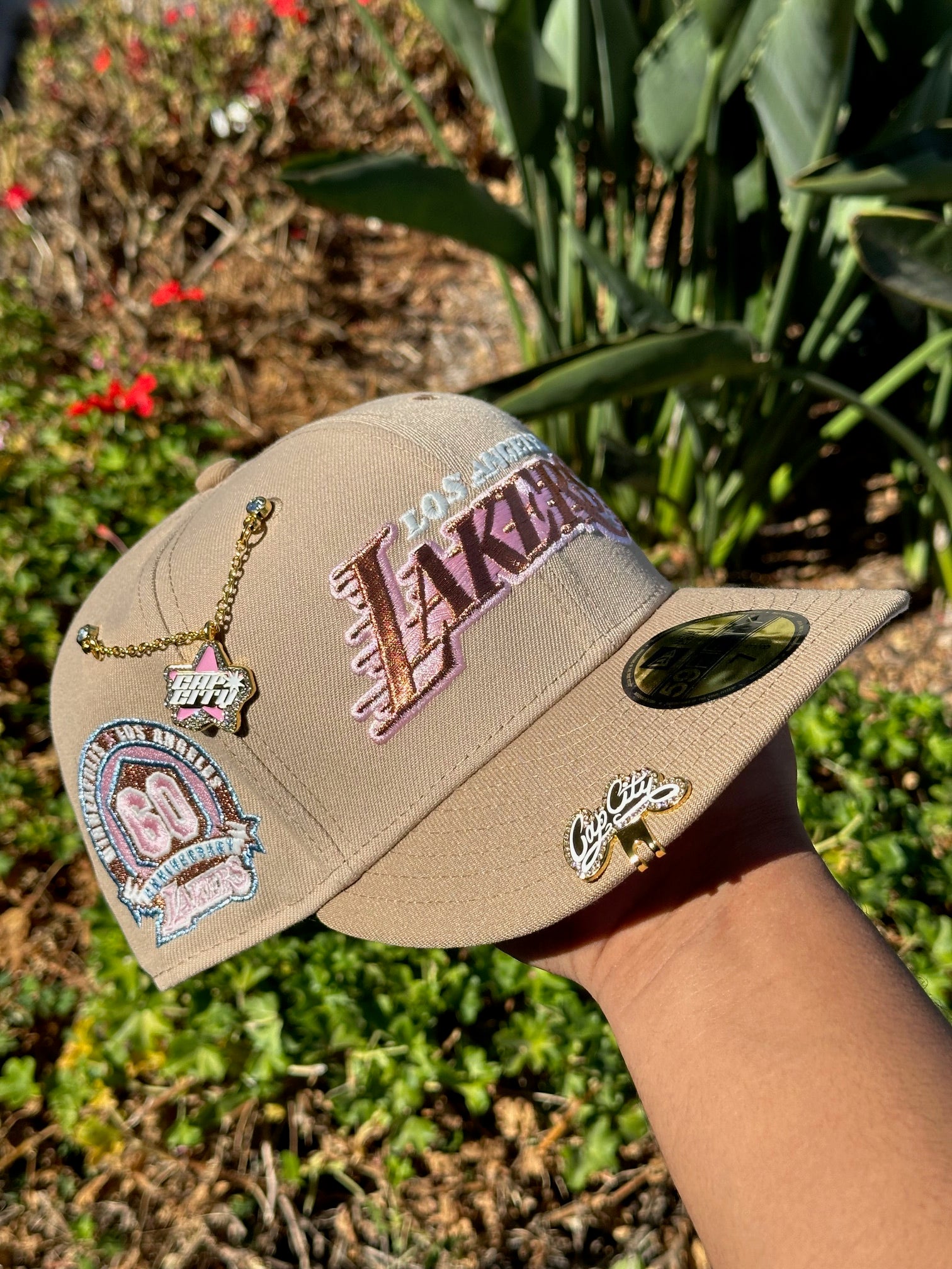 NEW ERA EXCLUSIVE 59FIFTY LIGHT KHAKI "LOS ANGELES LAKERS" W/ 60TH ANNIVERSARY SIDE PATCH