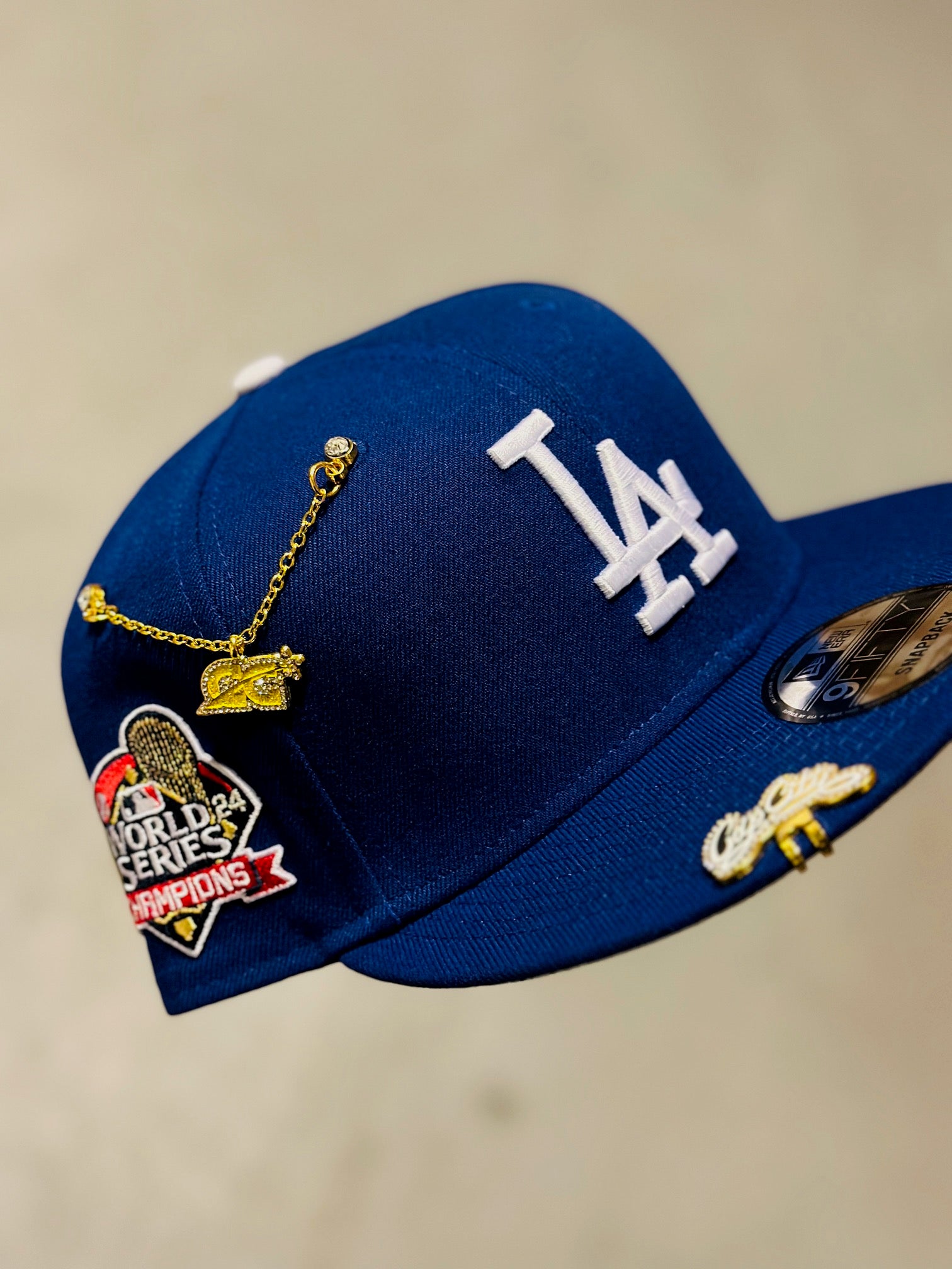 NEW ERA EXCLUSIVE 9FIFTY BLUE LOS ANGELES DODGERS SNAPBACK W/ 2024 WORLD SERIES CHAMPIONS SIDE PATCH