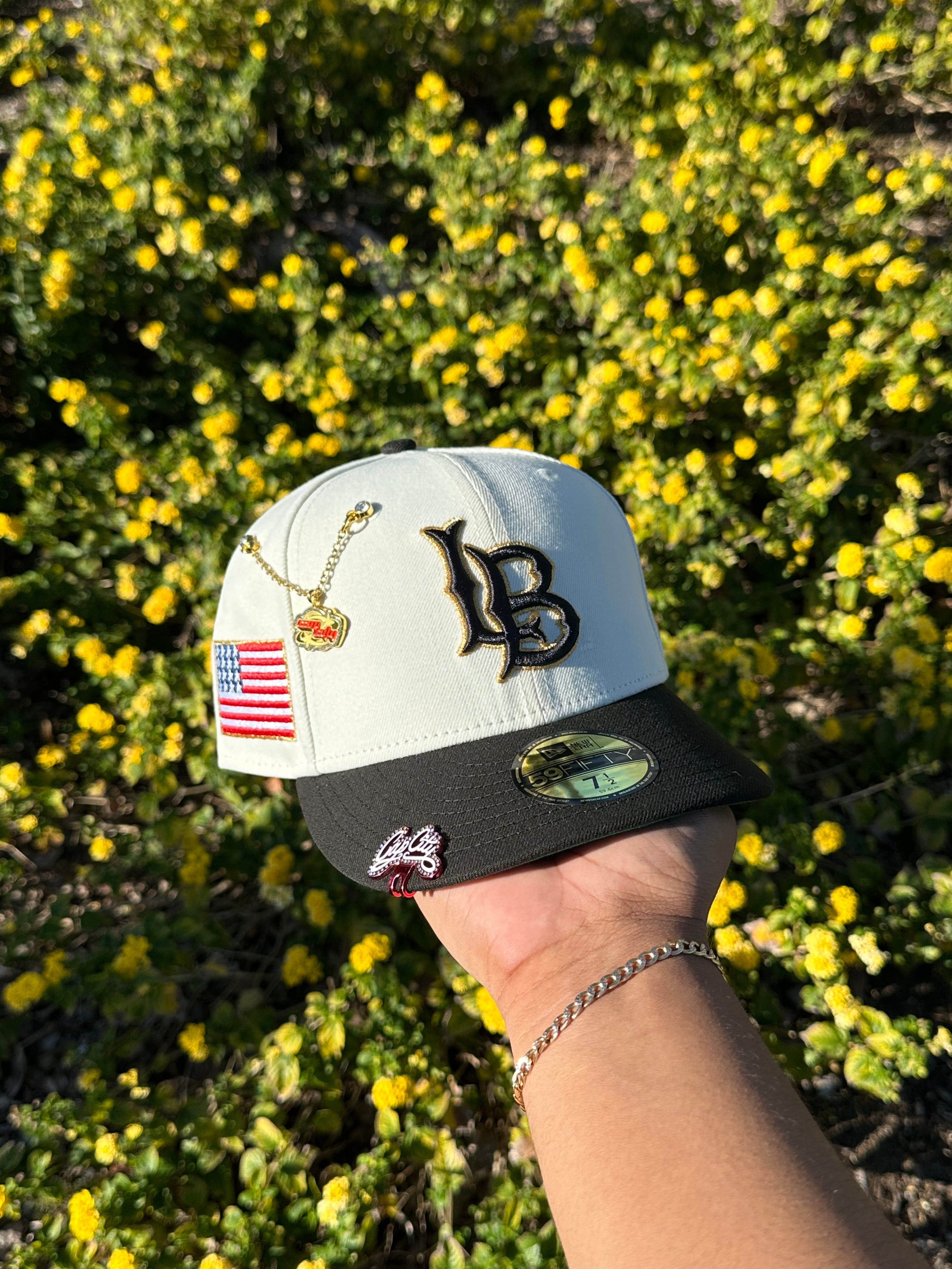 NEW ERA EXCLUSIVE 59FIFTY CHROME WHITE/BLACK "LONG BEACH STATE" W/ AMERICAN FLAG SIDE PATCH