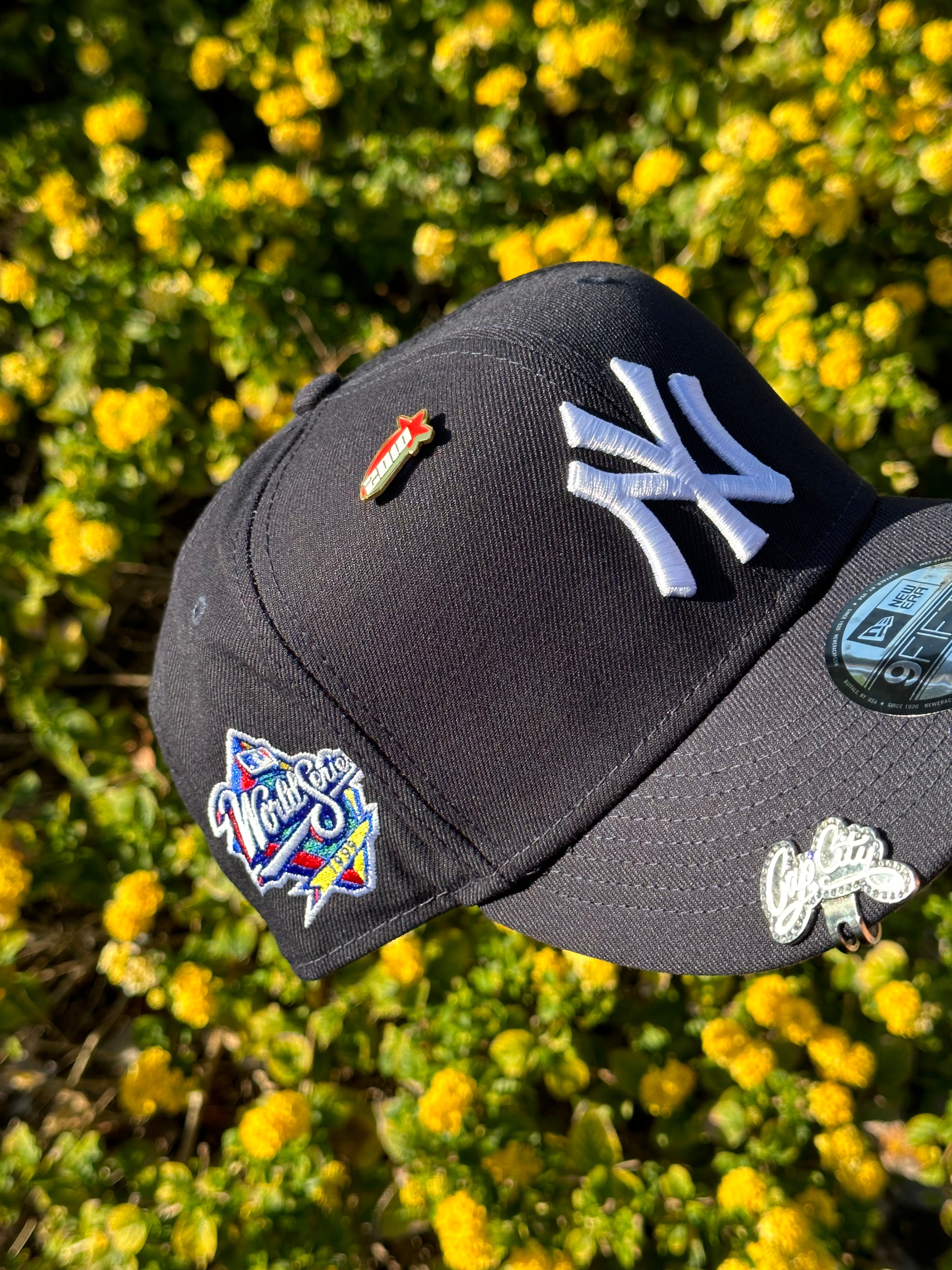 NEW ERA EXCLUSIVE 9FIFTY NAVY NEW YORK YANKEES SNAPBACK W/ 1998 WORLD SERIES PATCH