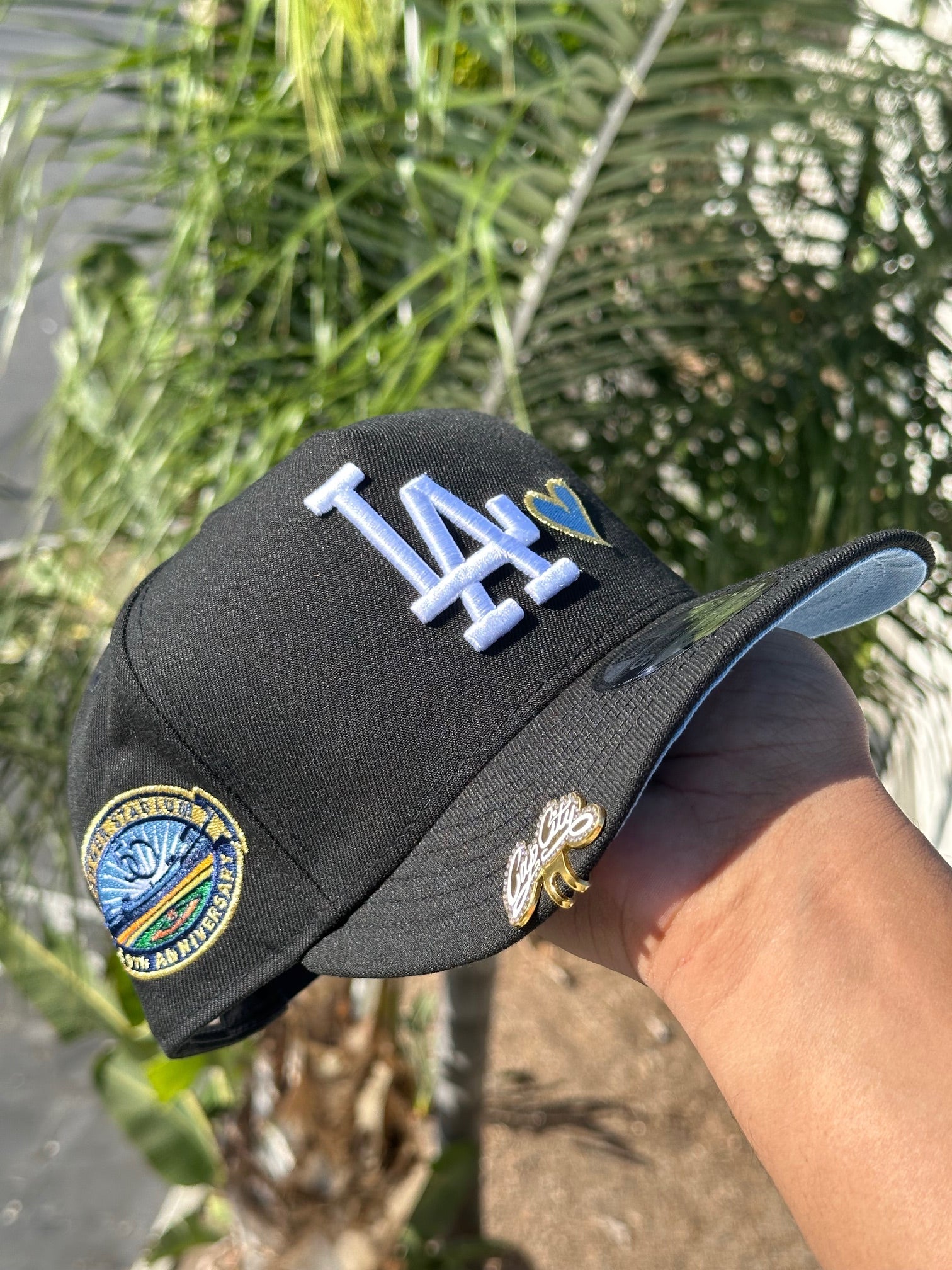 NEW ERA EXCLUSIVE 9FIFTY A-FRAME BLACK LOS ANGELES DODGERS SNAPBACK W/ ICY HEART + 50TH ANNIVERSARY SIDE PATCH