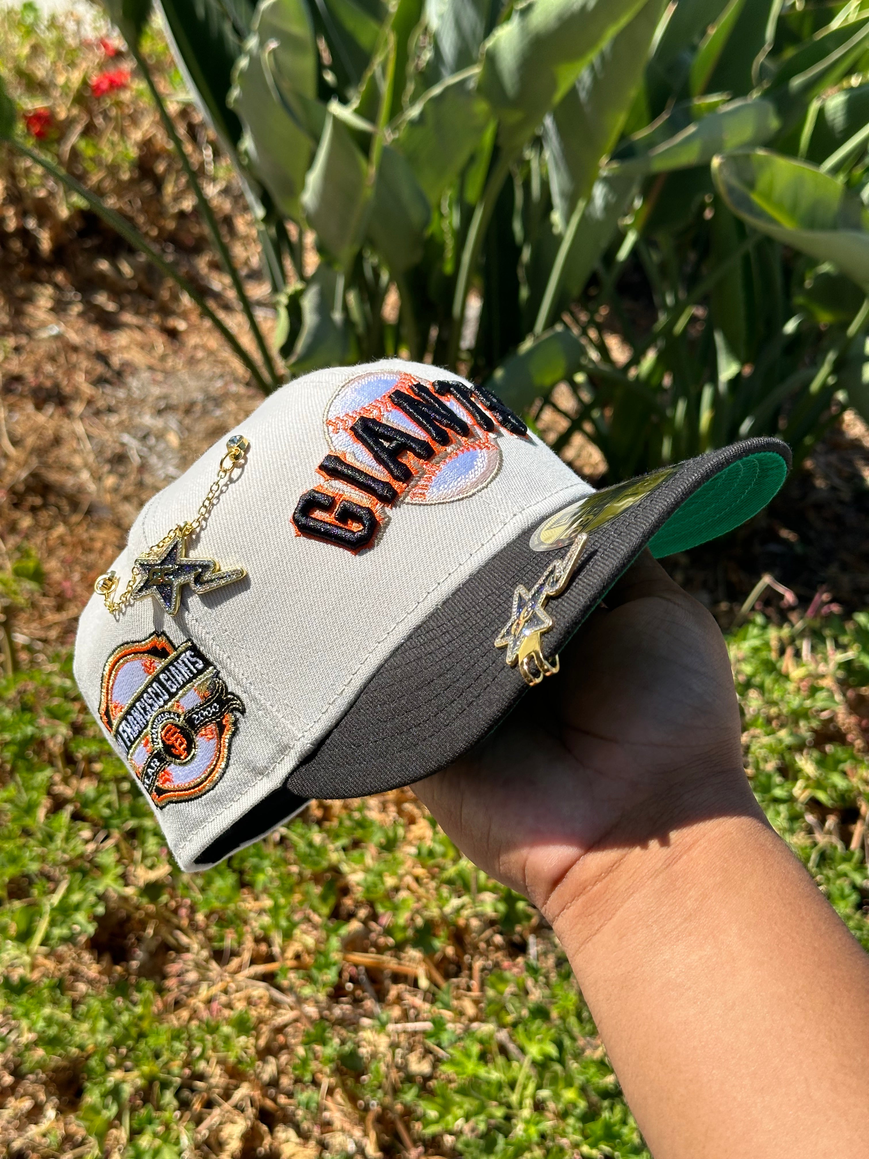 NEW ERA EXCLUSIVE 59FIFTY STONE GREY/BLACK SAN FRANCISCO GIANTS W/ 2000 INAUGRAUL YEAR SIDE PATCH