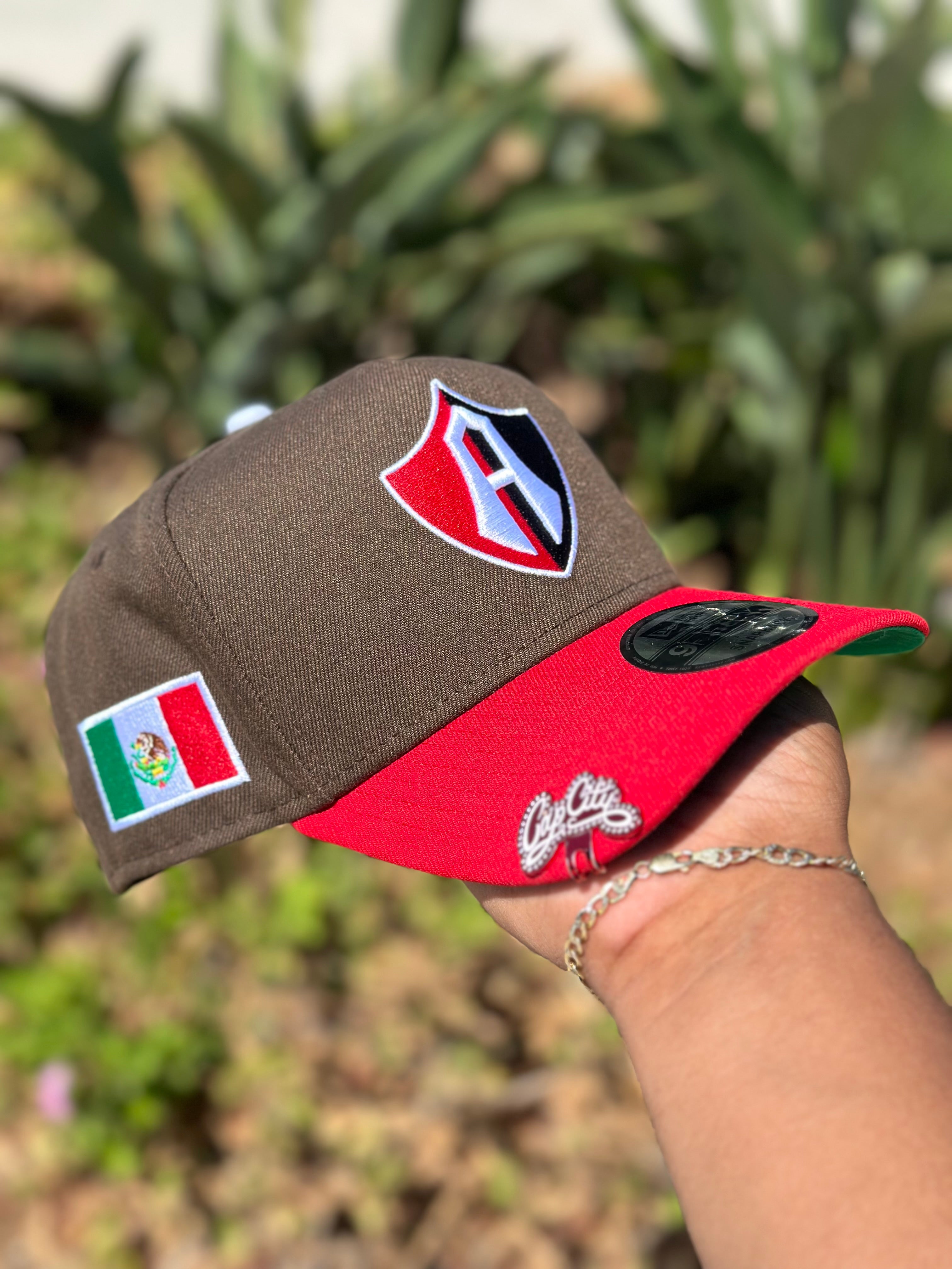 NEW ERA EXCLUSIVE 9FIFTY A-FRAME MOCHA/RED "ATLAS DE GUADALAJARA" SNAPBACK W/ MEXICO FLAG SIDE PATCH
