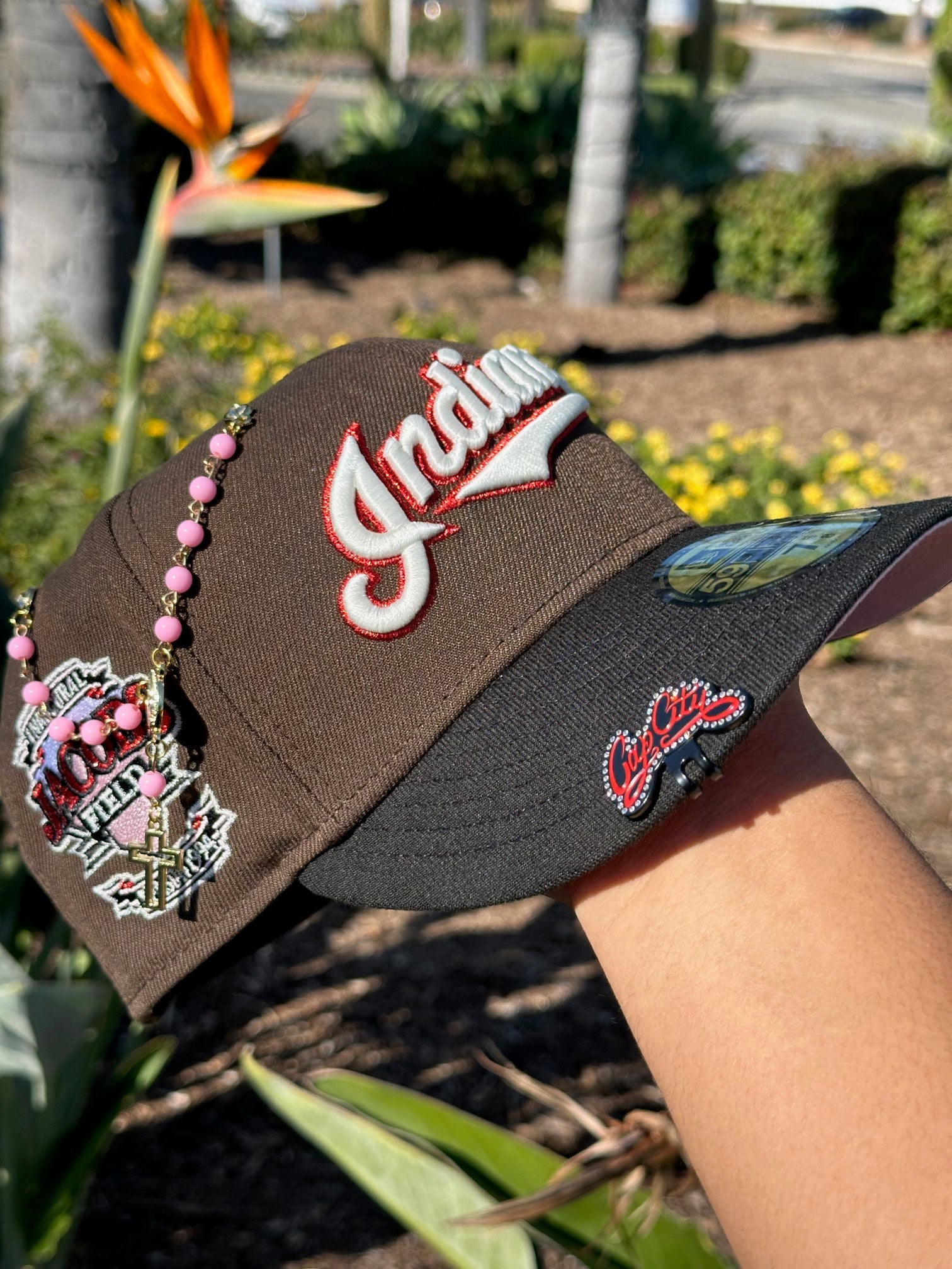 NEW ERA EXCLUSIVE 59FIFTY MOCHA/BLACK CLEVELAND INDIANS SCRIPT W/ "JACOBS FIELD" SIDE PATCH
