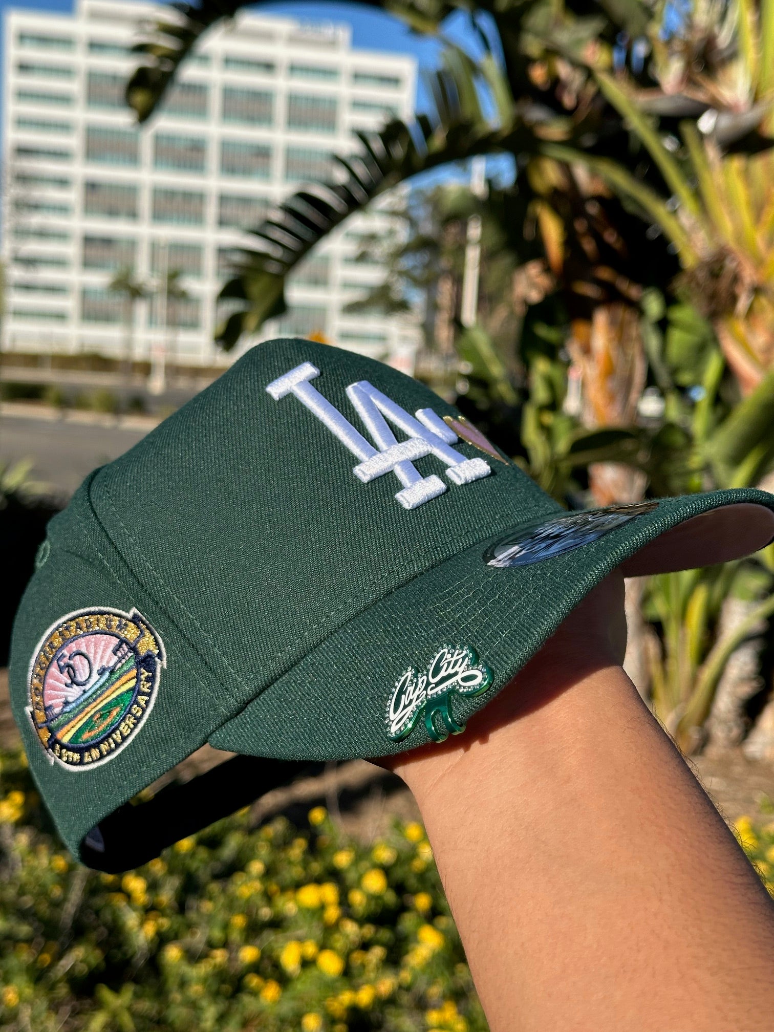 NEW ERA EXCLUSIVE 9FIFTY A-FRAME FOREST GREEN LOS ANGELES DODGERS SNAPBACK W/ PINK HEART + 50TH ANNIVERSARY SIDE PATCH
