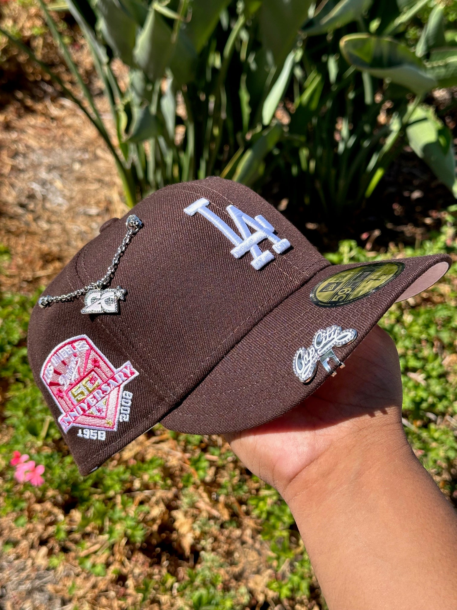 EXCLUSIVO DE NEW ERA 59FIFTY NEGRO SATINADO/BURDEOS AL REVÉS LOS DODGERS DE LOS ÁNGELES CON PARCHE DEL 40 ANIVERSARIO