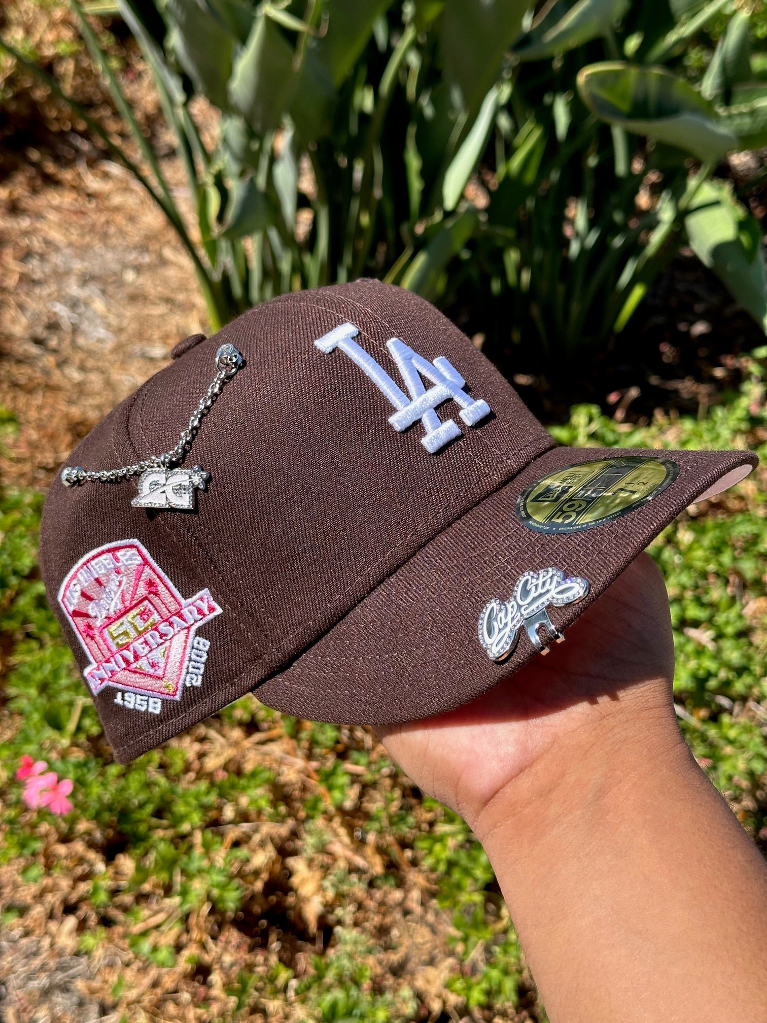 EXCLUSIVO DE NEW ERA 59FIFTY NEGRO SATINADO/BURDEOS AL REVÉS LOS DODGERS DE LOS ÁNGELES CON PARCHE DEL 40 ANIVERSARIO