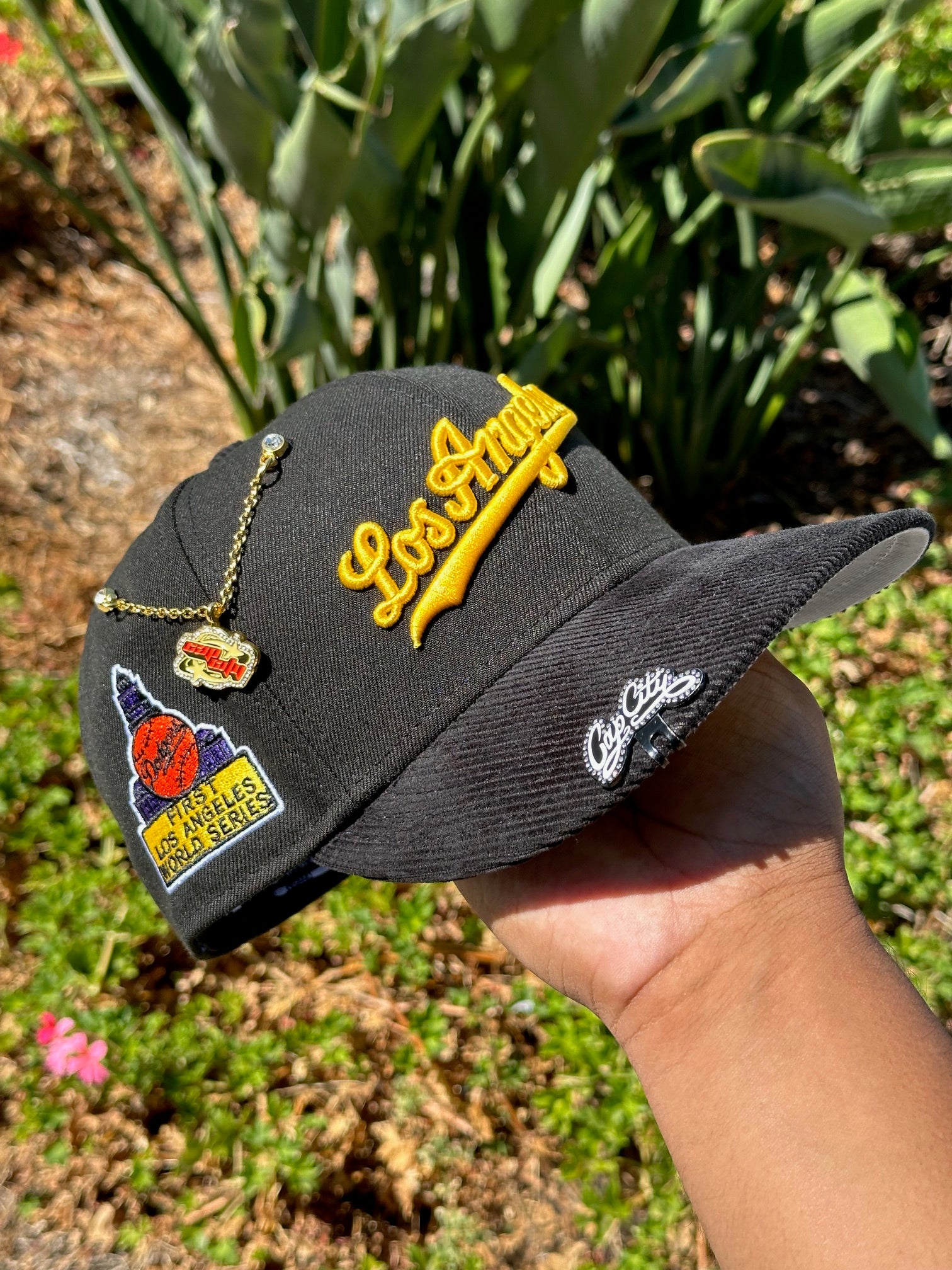EXCLUSIVO DE NEW ERA 59FIFTY NEGRO SATINADO/BURDEOS AL REVÉS LOS DODGERS DE LOS ÁNGELES CON PARCHE DEL 40 ANIVERSARIO