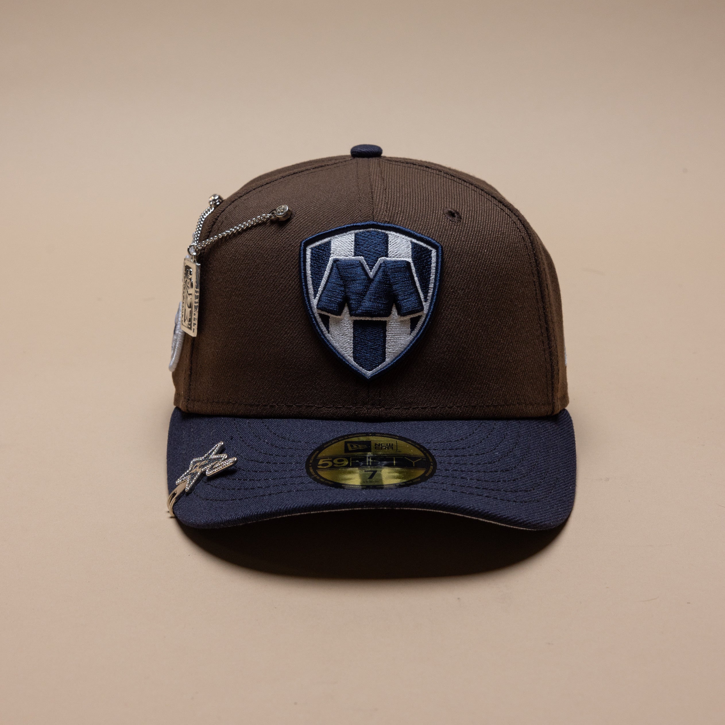 NEW ERA EXCLUSIVE 59FIFTY MOCHA/NAVY "CLUB MONTERREY" W/ CLUB DE FUTBOL MONTERREY SIDE PATCH