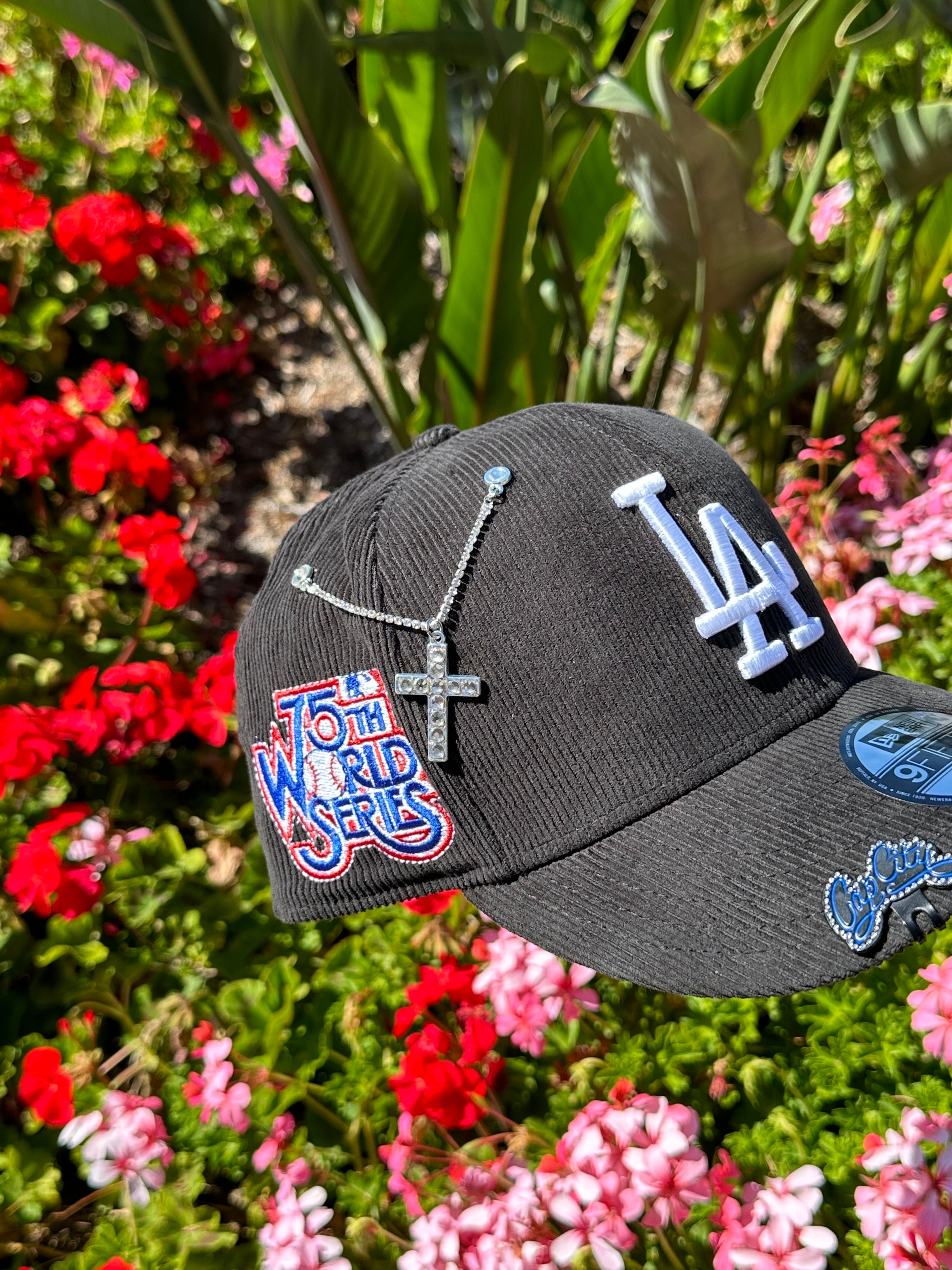 NEW ERA EXCLUSIVE 9FIFTY CORDUROY LOS ANGELES DODGERS SNAPBACK W/ 75TH ANNIVERSARY PATCH