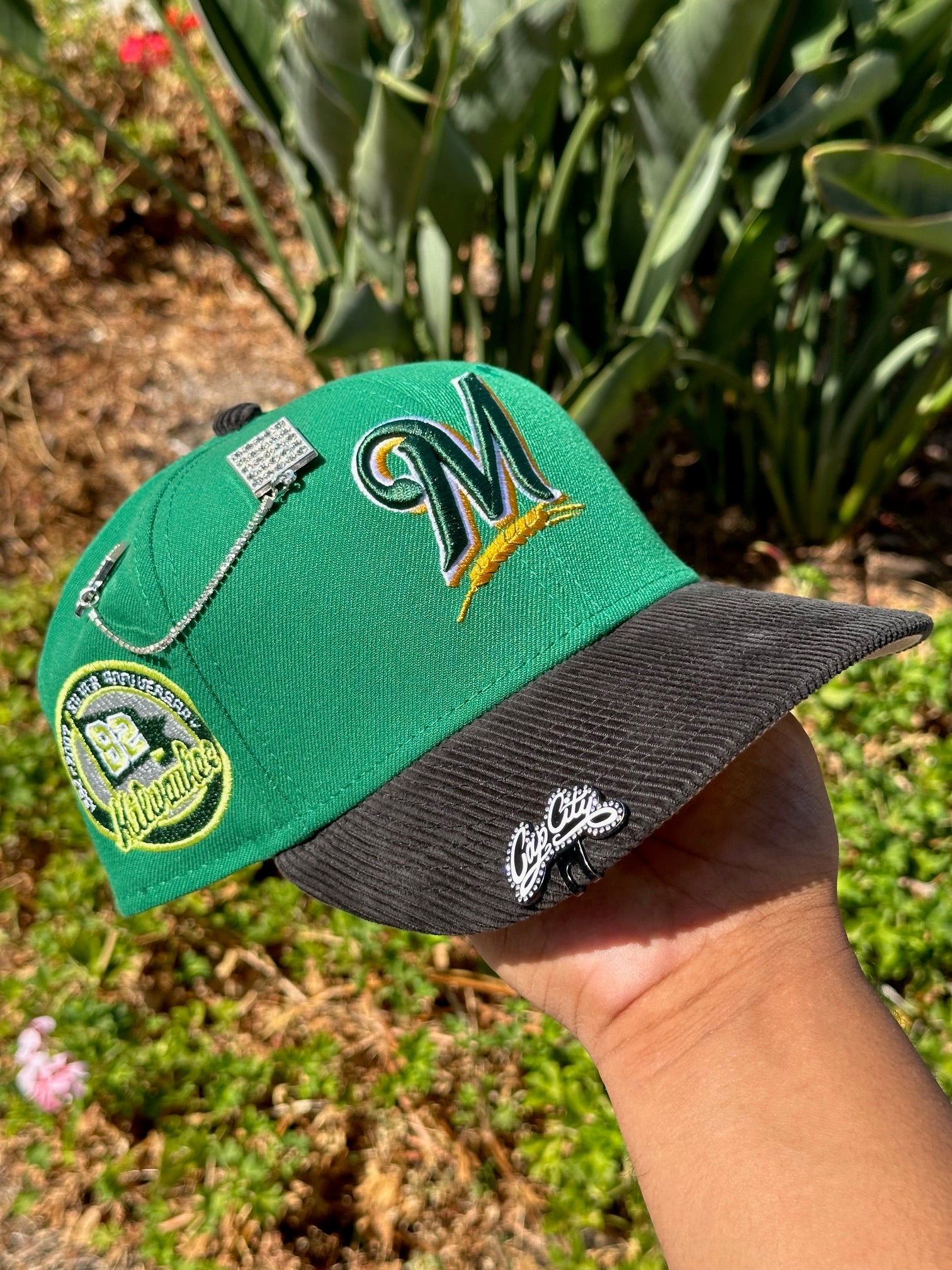 NEW ERA EXCLUSIVE 59FIFTY GREEN/CORDUROY MILWAUKEE BREWERS W/ SILVER ANNIVERSARY SIDE PATCH