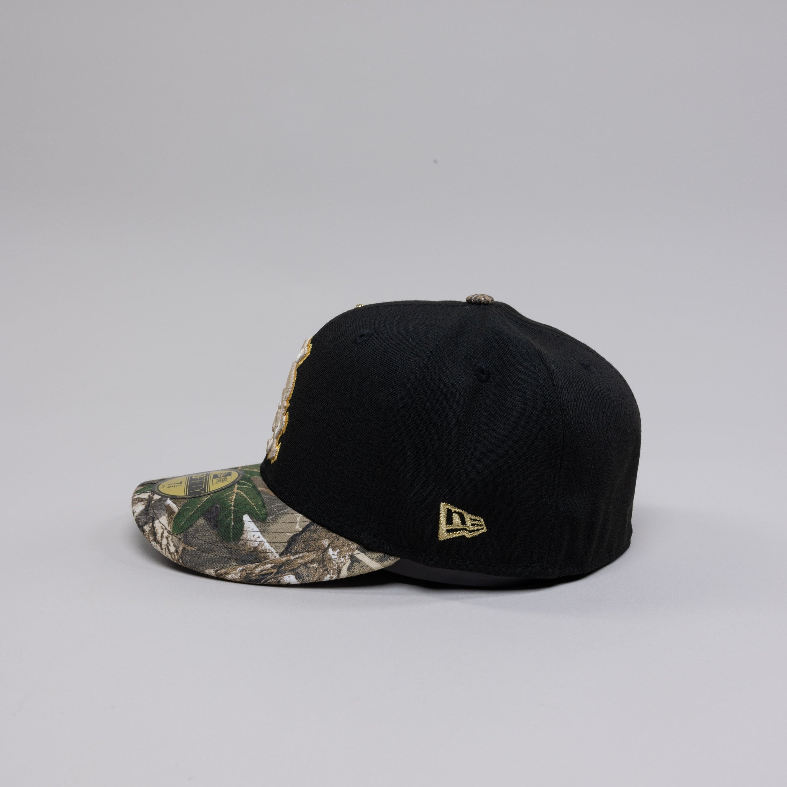 NEW ERA EXCLUSIVE 59FIFTY BLACK/ REALTREE CHICAGO WHITE SOX W/ 2005 WORLD SERIES SIDE PATCH