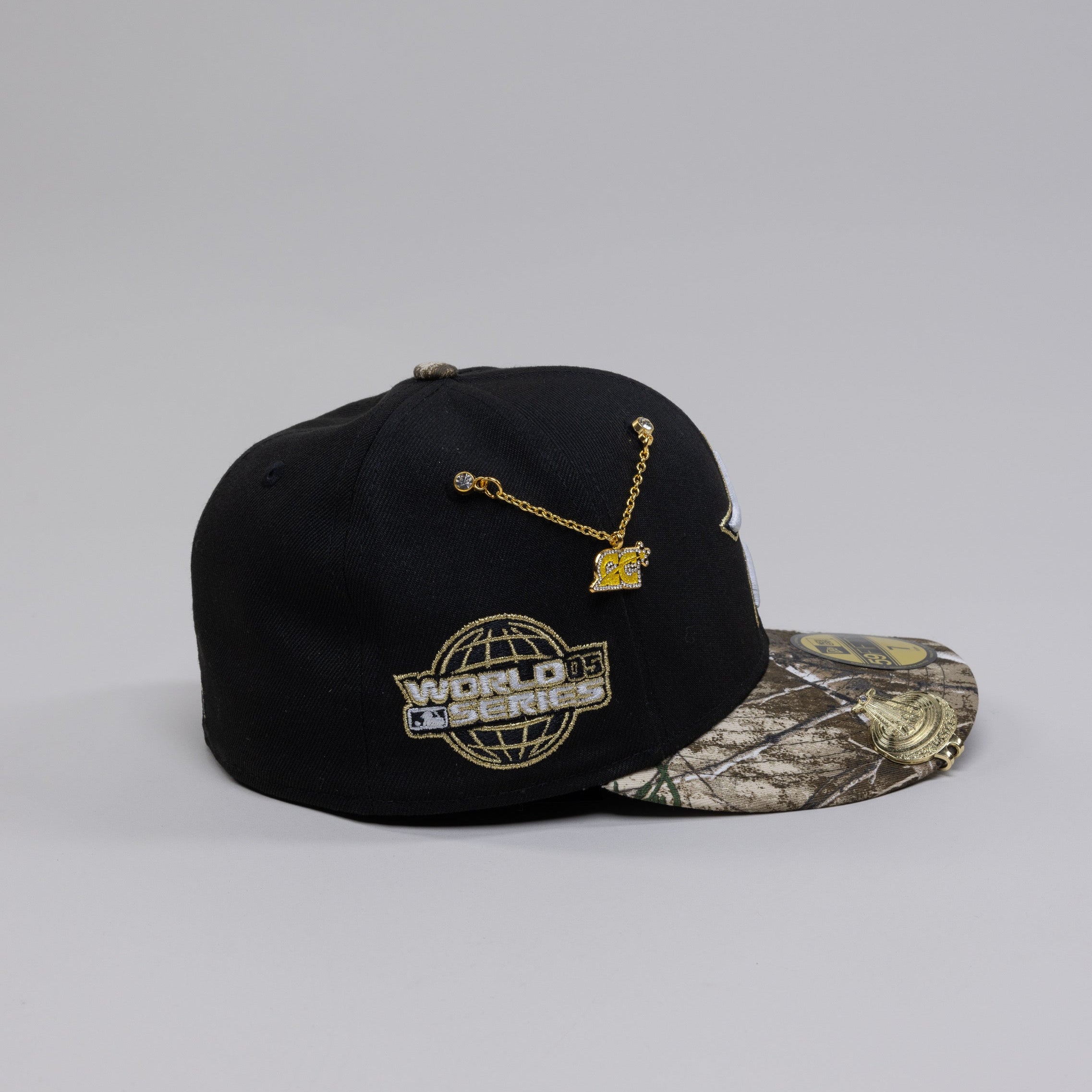 NEW ERA EXCLUSIVE 59FIFTY BLACK/ REALTREE HOUSTON ASTROS W/ 2005 WORLD SERIES SIDE PATCH