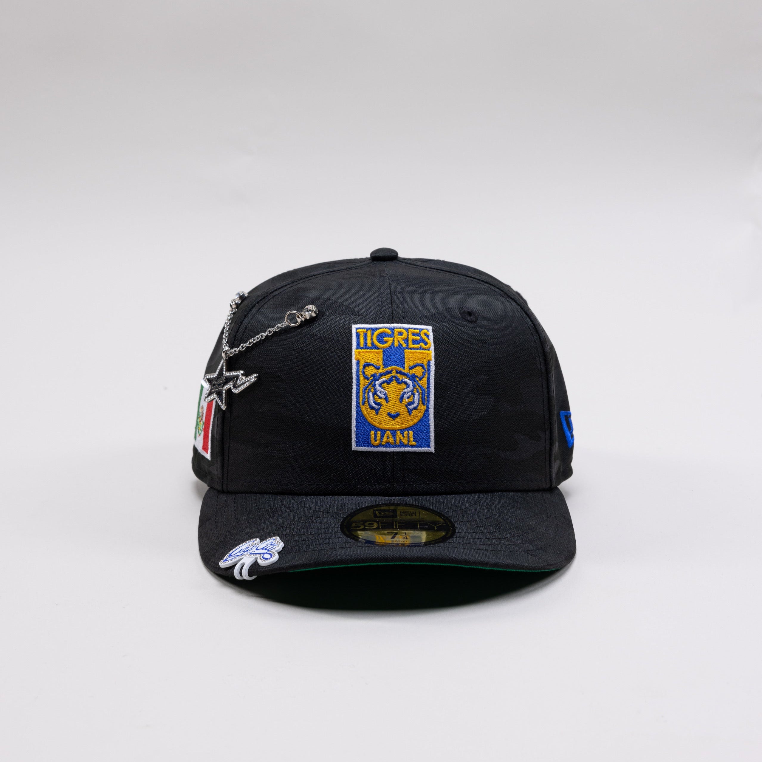 NEW ERA EXCLUSIVE 59FIFTY BLACK CAMO "CLUB TIGRES UANL" W/ MEXICO FLAG SIDE PATCH