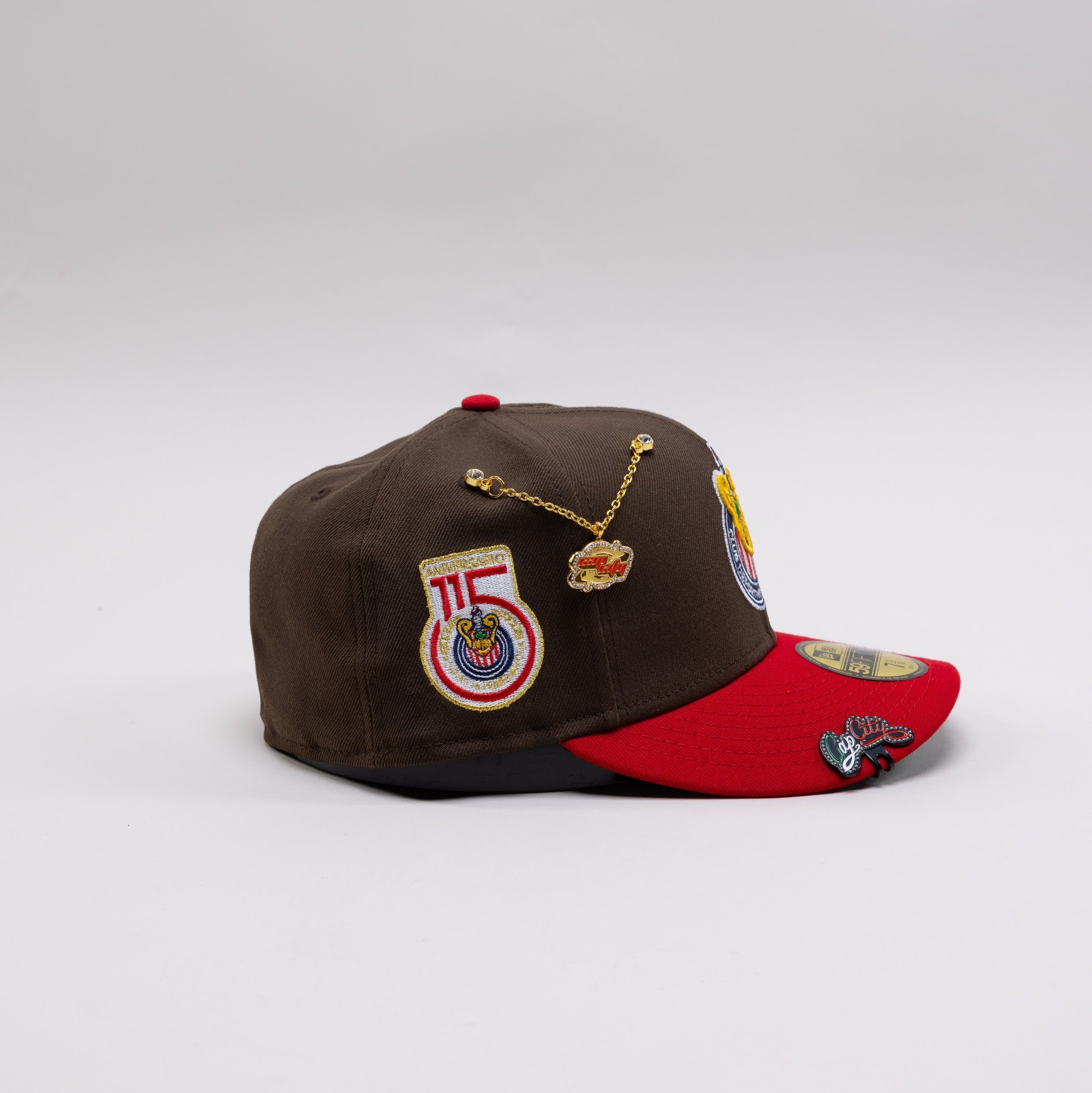 NEW ERA EXCLUSIVE 59FIFTY MOCHA/RED "CHIVAS DE GUADALAJARA" W/ 115 ANNIVERSARY SIDE PATCH