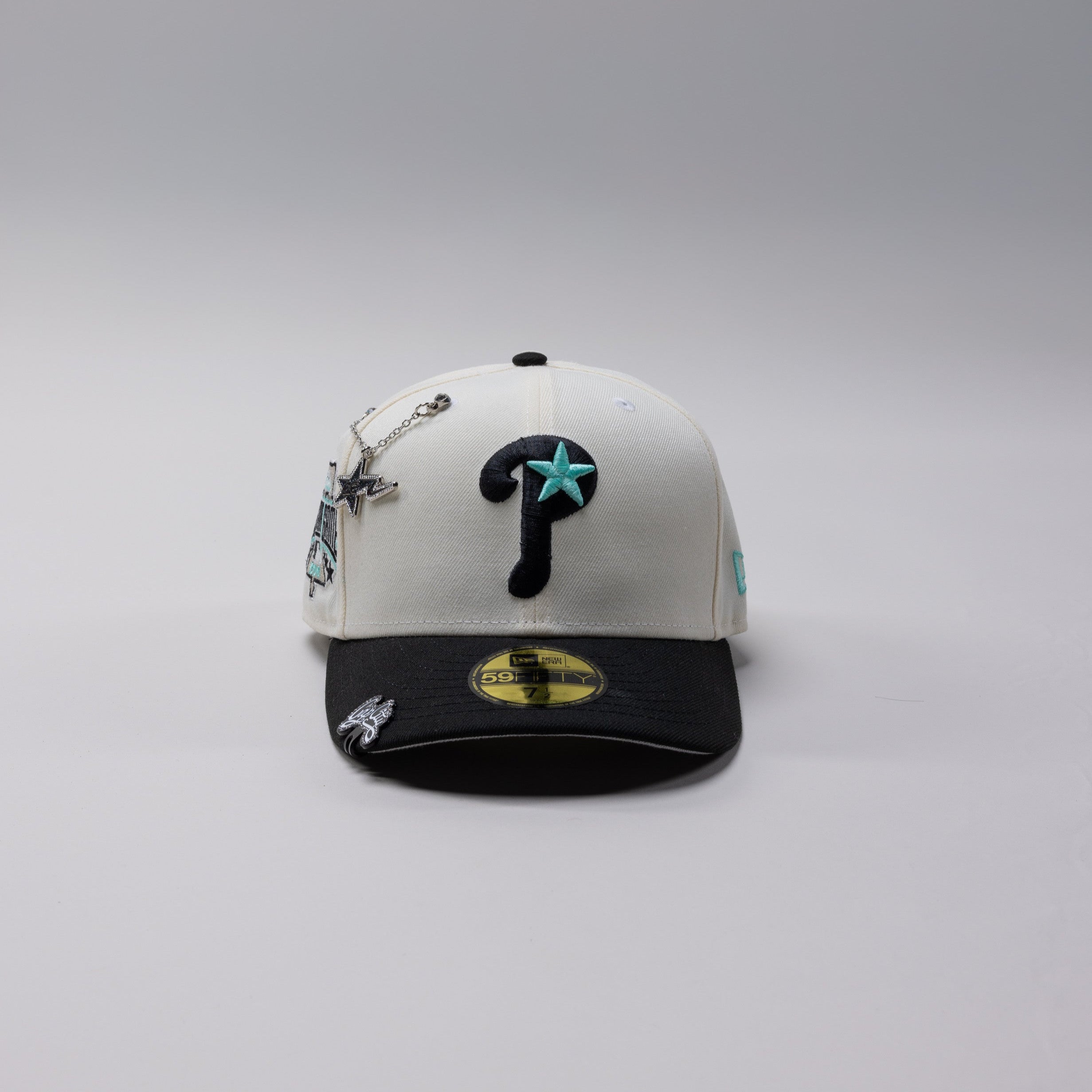 NEW ERA EXCLUSIVO 59FIFTY CHROME BLANCO/AZUL PHILADELPHIA PHILLIES CON PARCHE ALL STAR GAME 1996