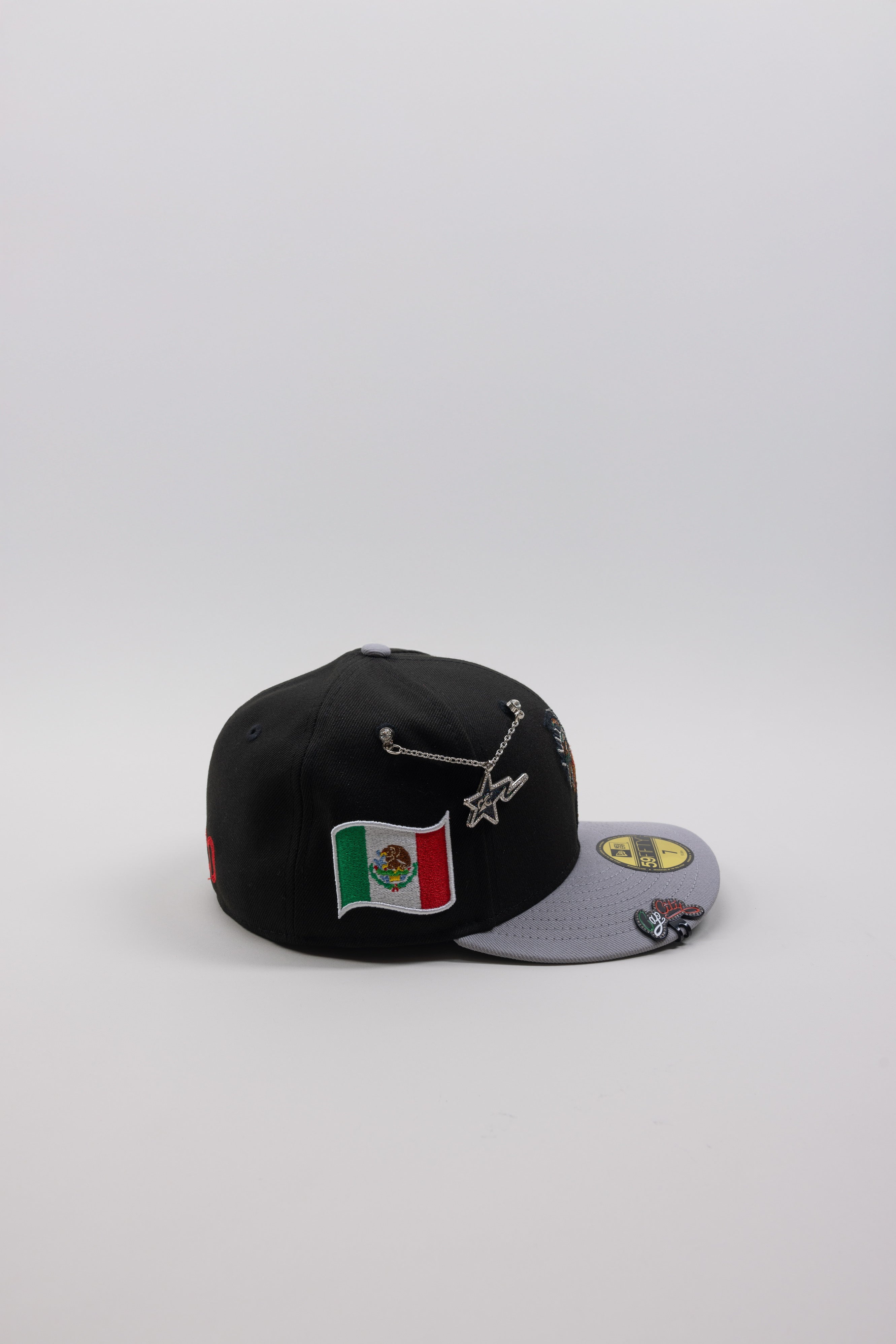 NEW ERA EXCLUSIVE 59FIFTY BLACK/ GREY MEXICO "EL GALLO" W/ MEXICO FLAG SIDE PATCH