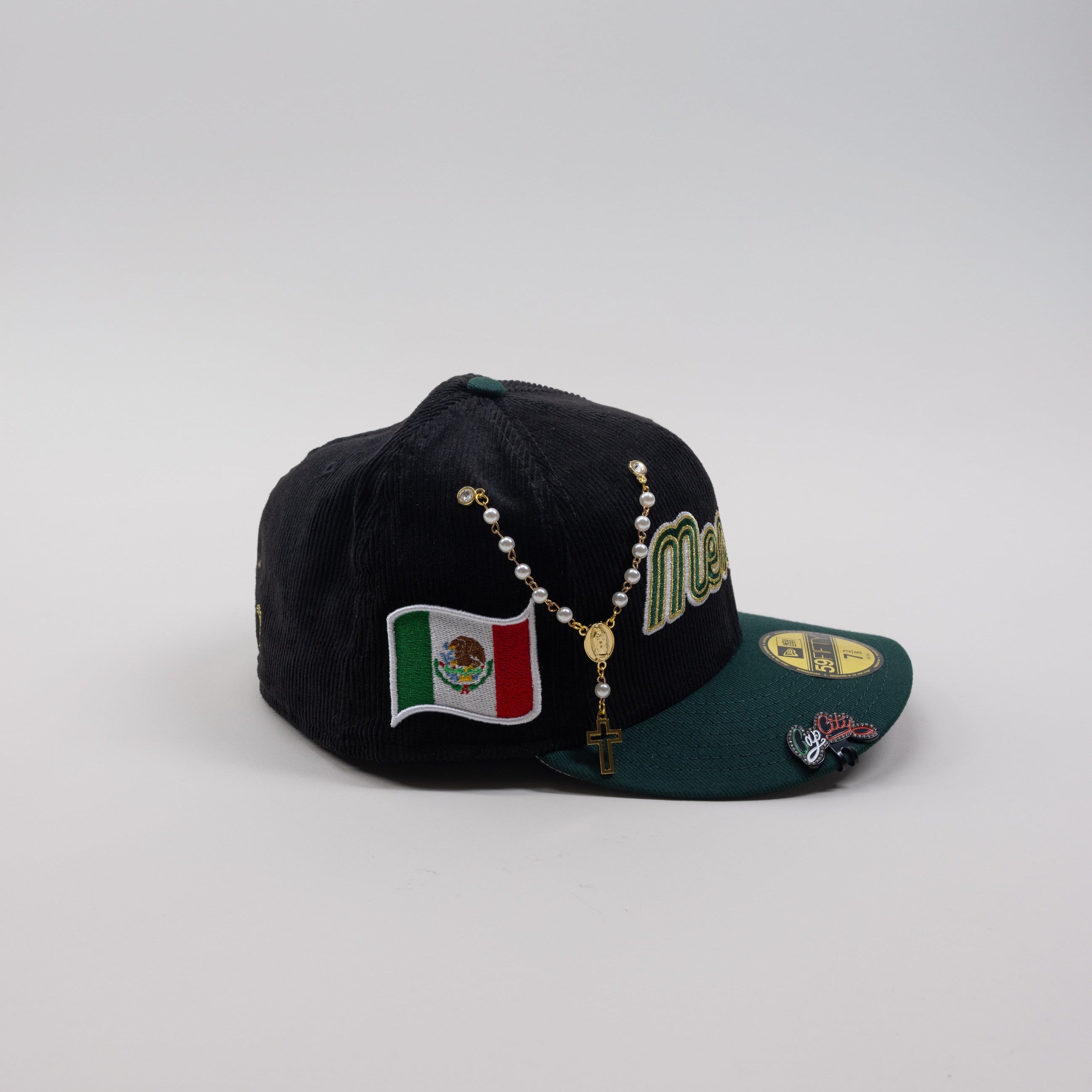 NEW ERA EXCLUSIVE 59FIFTY NEGRO/MORADO MEXICO "EL GALLO" CON PARCHE BANDERA DE MEXICO