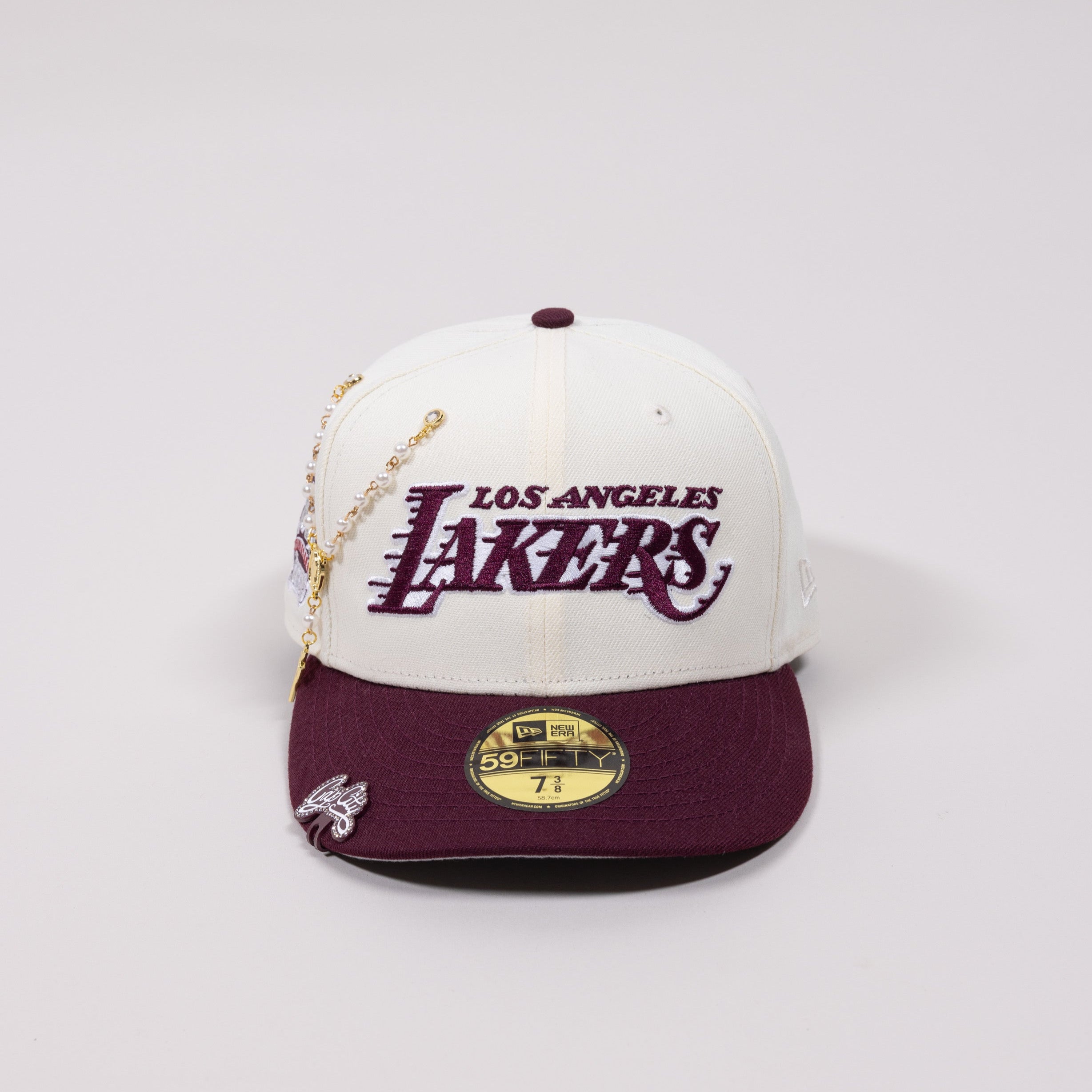 NEW ERA EXCLUSIVE 59FIFTY CHROME/ BURGUNDY LOS ANGELES LAKERS SCRIPT W/ 60TH ANNIVERSARY SIDE PATCH