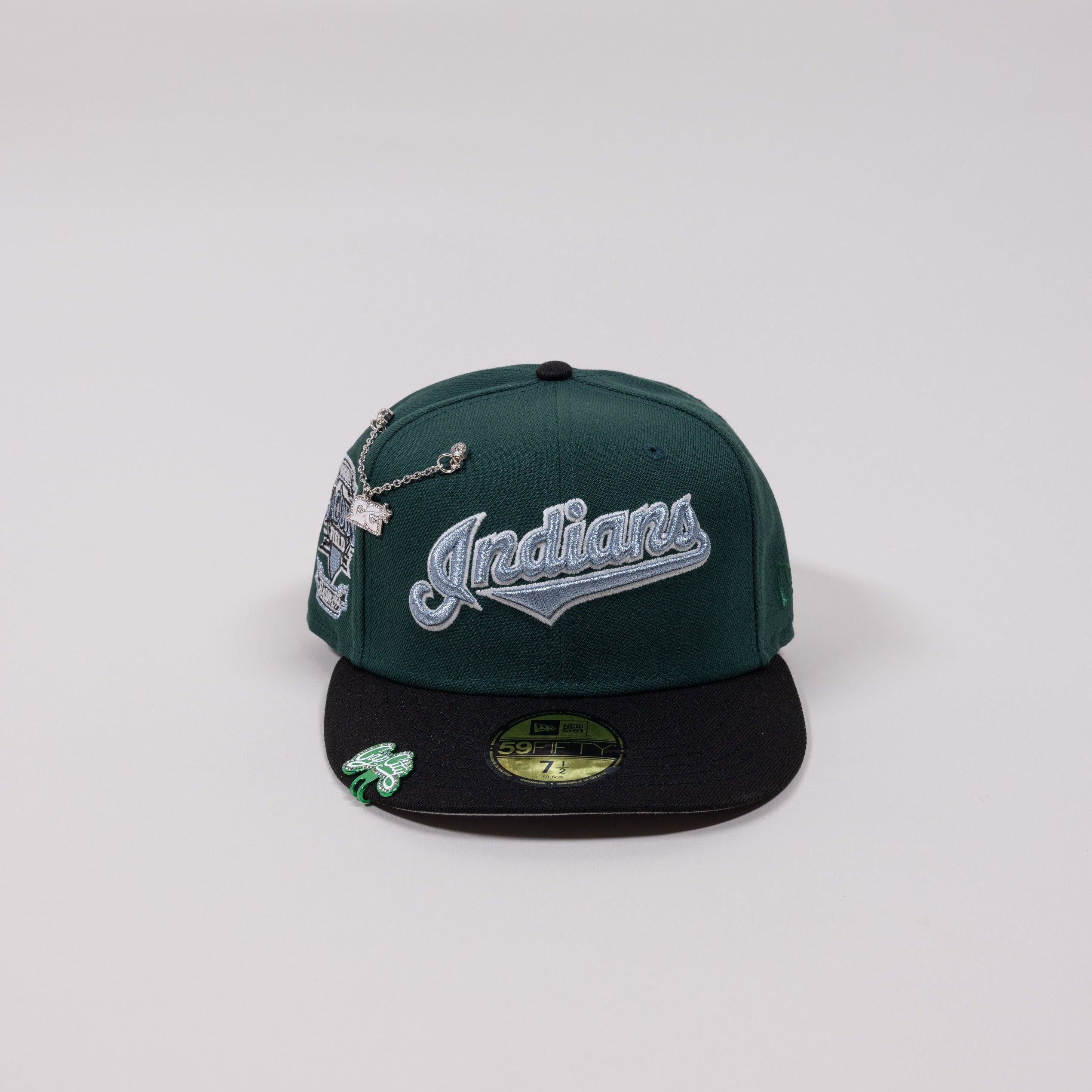 NEW ERA EXCLUSIVE 59FIFTY EMERALD GREEN/ BLACK CLEVELAND INDIANS SCRIPT W/ "JACOBS FIELD" SIDE PATCH