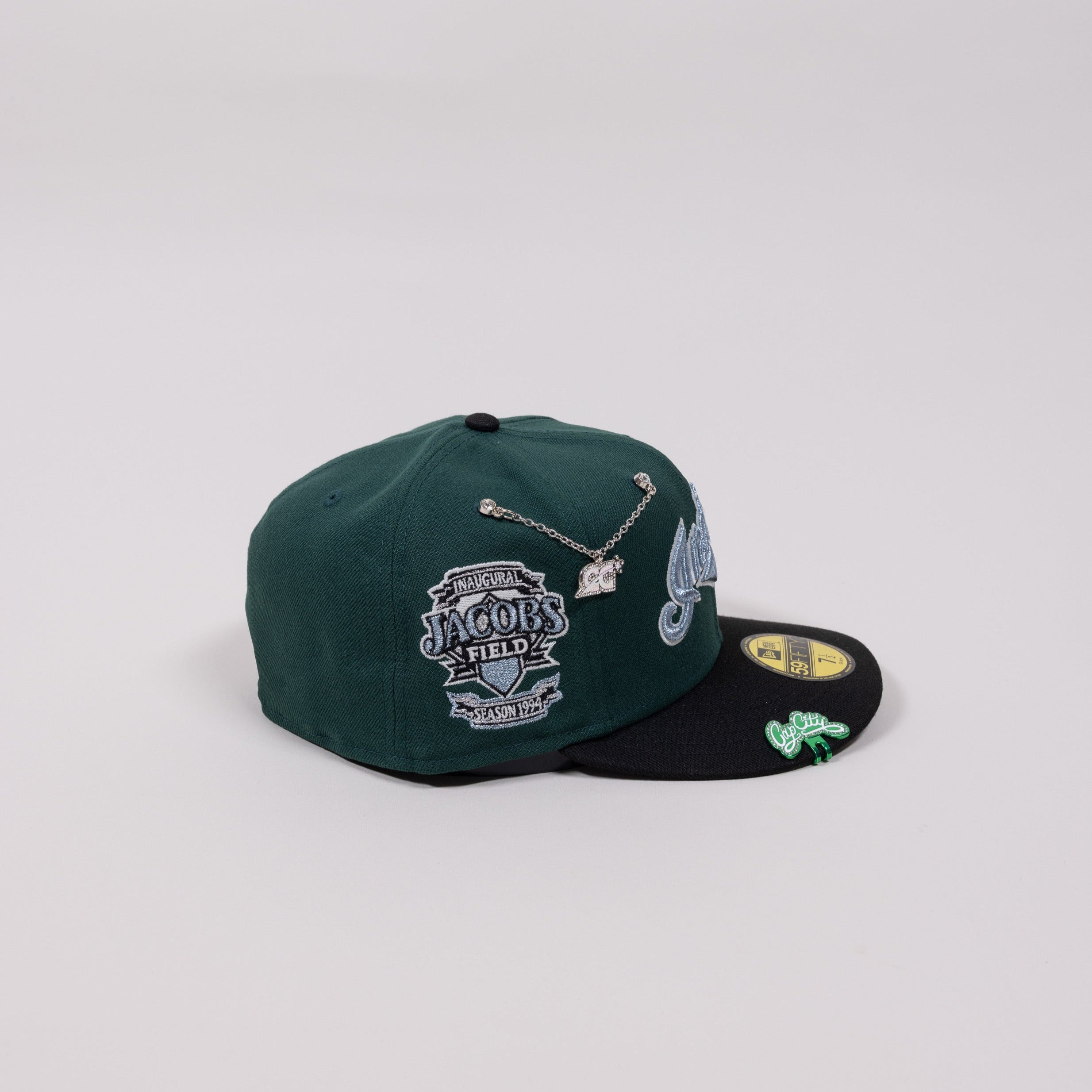 NEW ERA EXCLUSIVE 59FIFTY EMERALD GREEN/ BLACK CLEVELAND INDIANS SCRIPT W/ "JACOBS FIELD" SIDE PATCH