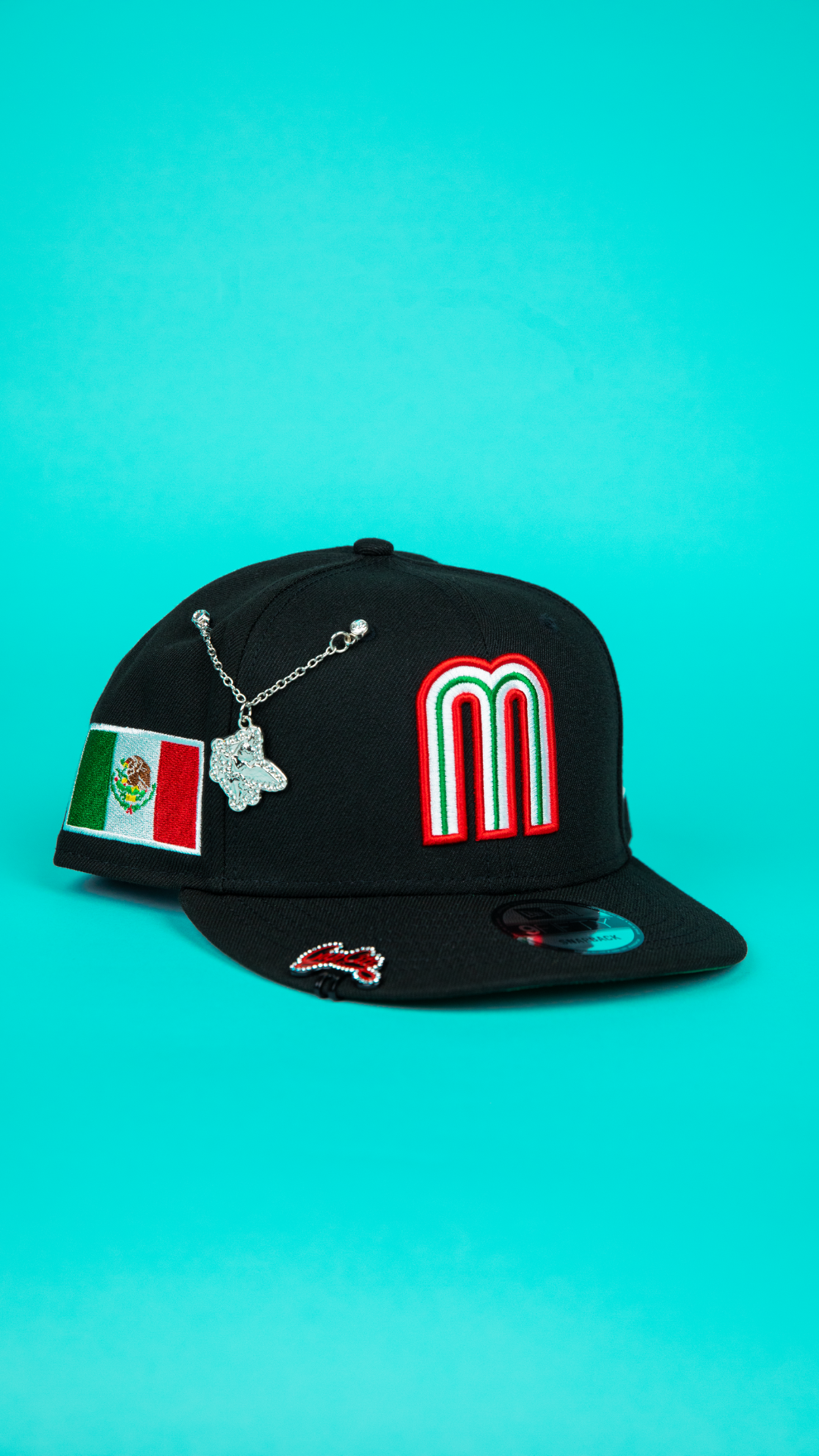 NEW ERA 9FIFTY BLACK MEXICO WBC SNAPBACK W/ MEXICO FLAG SIDE PATCH