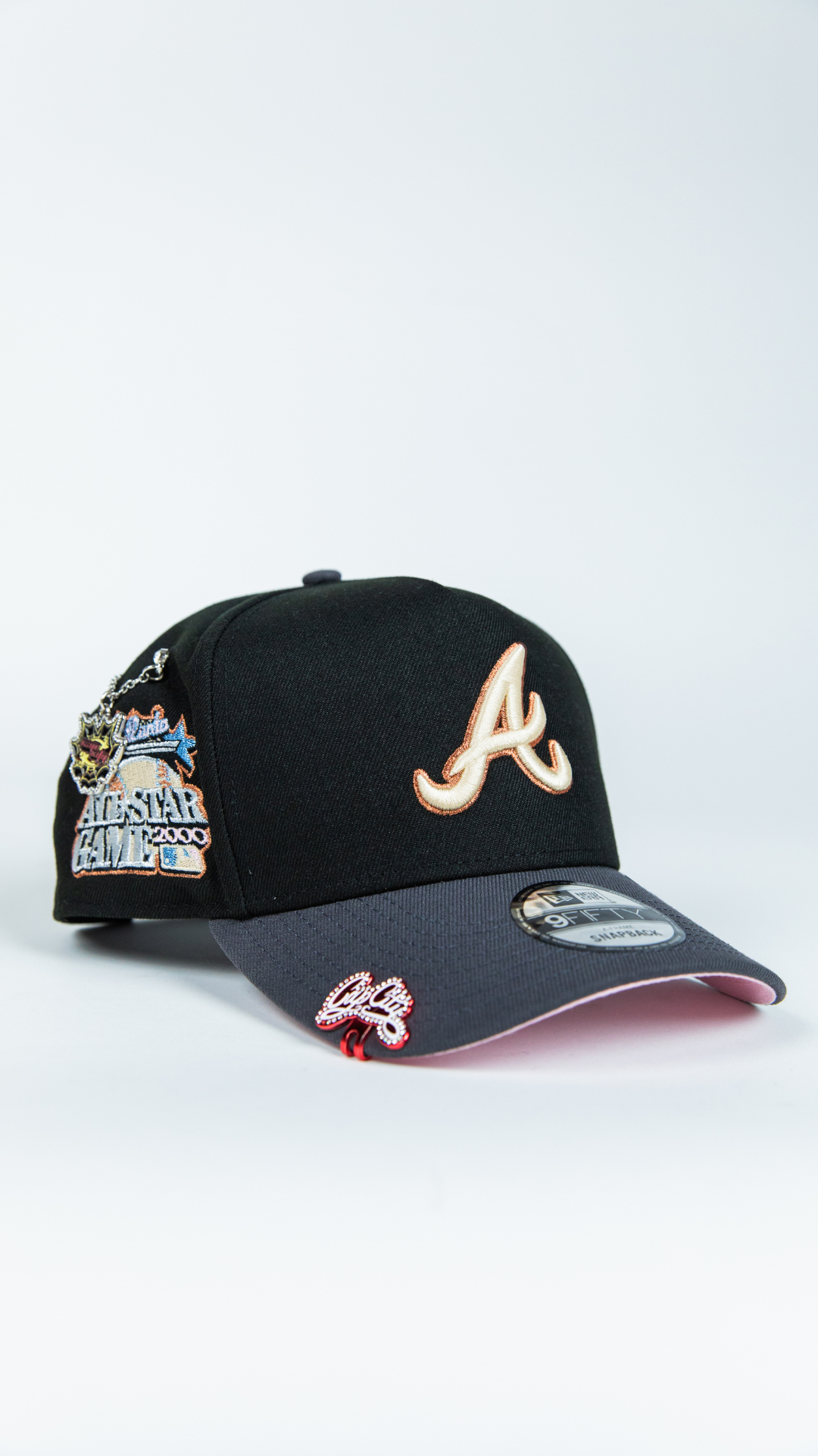 NEW ERA 9FIFTY A-FRAME BLACK/ GREY ATLANTA BRAVES SNAPBACK W/ 2000 ALL STAR GAME SIDE PATCH