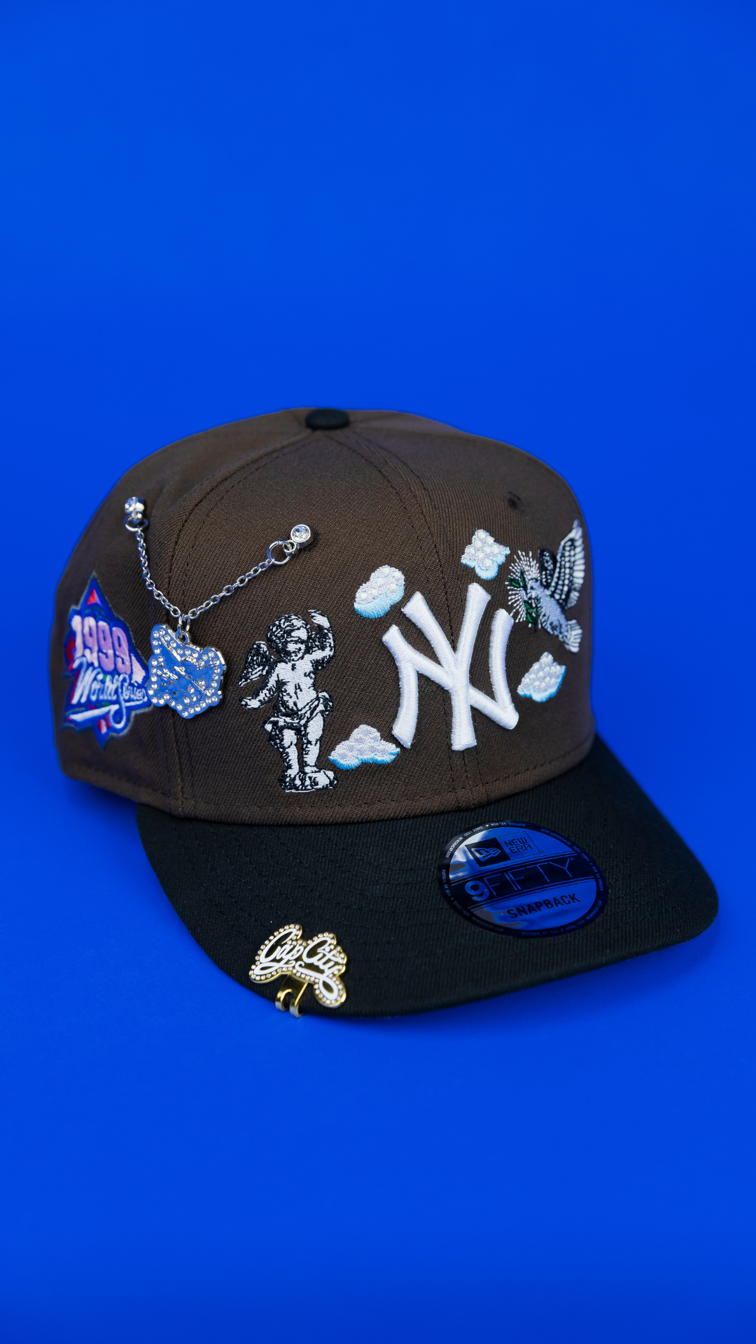 NEW ERA EXCLUSIVE 9FIFTY BROWN/ BLACK NEW YORK YANKEES "HEAVENLY CITY" SNAPBACK W/ 1999 WORLD SERIES SIDE PATCH *FREE BLIP INCLUDED