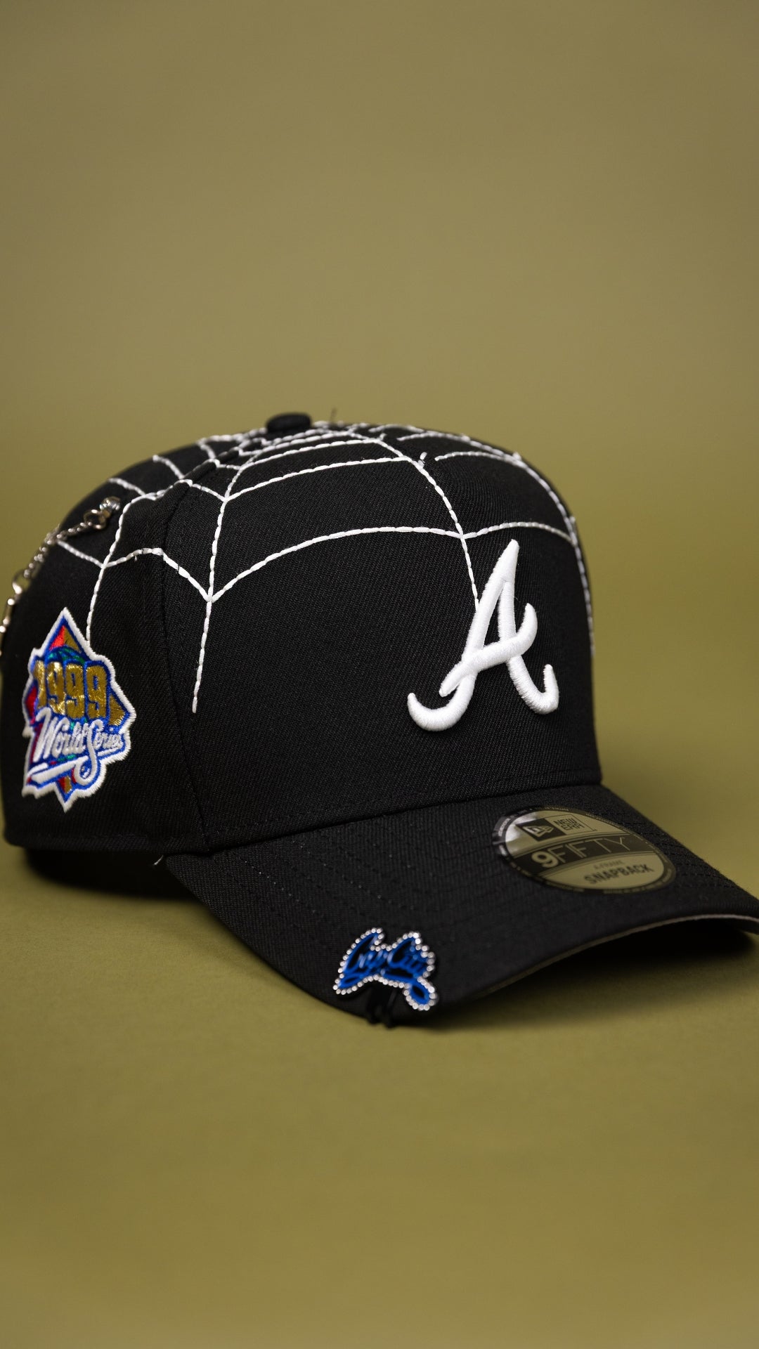 NEW ERA EXCLUSIVE 9FIFTY A-FRAME BLACK ATLANTA BRAVES SNAPBACK W/ SPIDER WEB + 1999 WORLD SERIES SIDE PATCH
