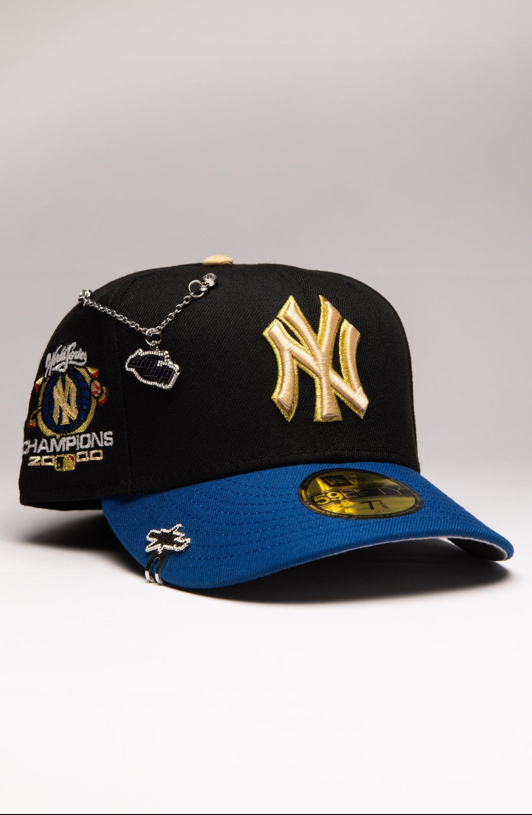 NEW ERA EXCLUSIVE 59FIFTY BLACK/NAVY NEW YORK YANKEES W/ WORLD CHAMPIO