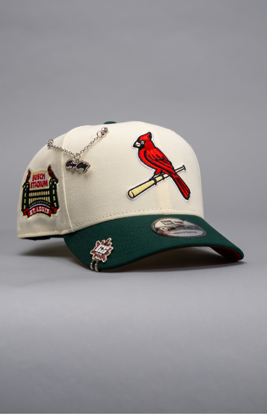 NEW ERA EXCLUSIVE 9FIFTY CHROME/FOREST GREEN ST LOUIS CARDINALS SNAPBA