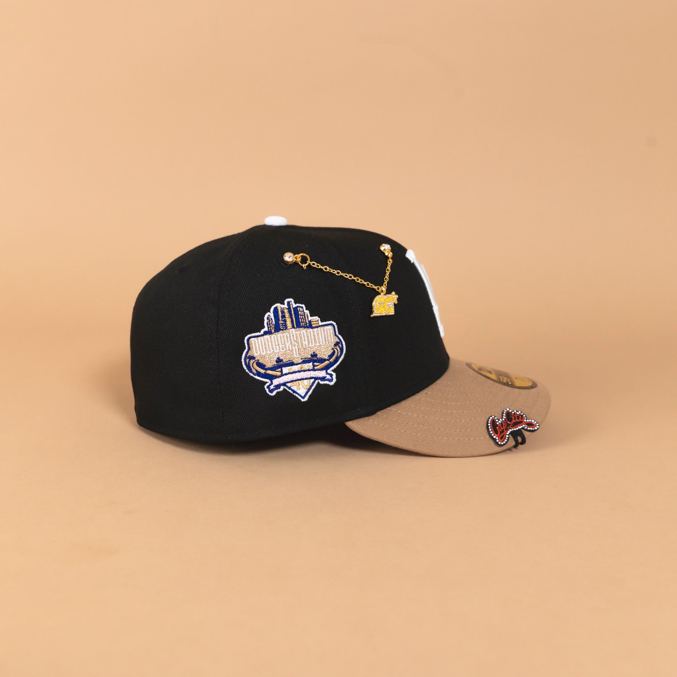 NEW ERA EXCLUSIVE 59FIFTY BLACK/ KHAKI LOS ANGELES DODGERS W/ PINK HEART + 40TH ANNIVERSARY SIDE PATCH