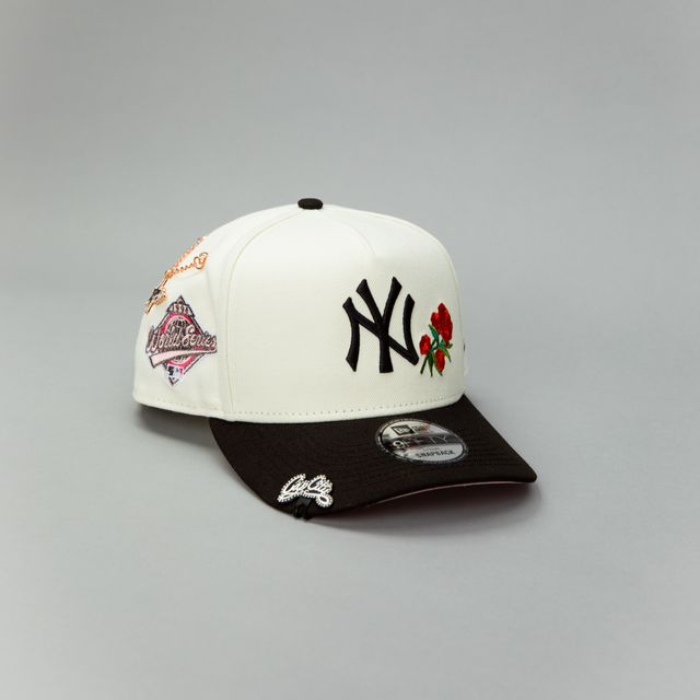 NEW ERA EXCLUSIVE 9FIFTY A-FRAME CHROME/ BLACK NEW YORK YANKEES SNAPBACK W/ RED ROSES + 1997 WORLD SERIES SIDE PATCH
