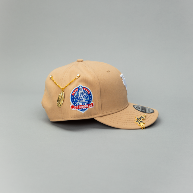 NEW ERA EXCLUSIVE 9FIFTY LIGHT KHAKI UPSIDE DOWN LOS ANGELES DODGERS SNAPBACK W/ 60TH ANNIVERSARY SIDE PATCH