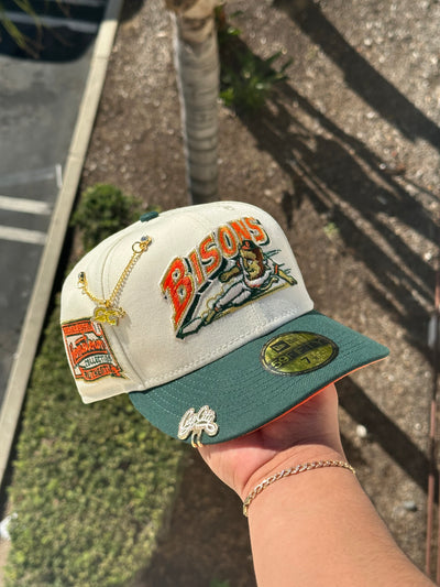NEW ERA EXCLUSIVE 59FIFTY CHROME WHITE/FOREST GREEN BUFFALO BISONS W/ HOMETOWN COLLECTION PATCH (ORANGE UV)