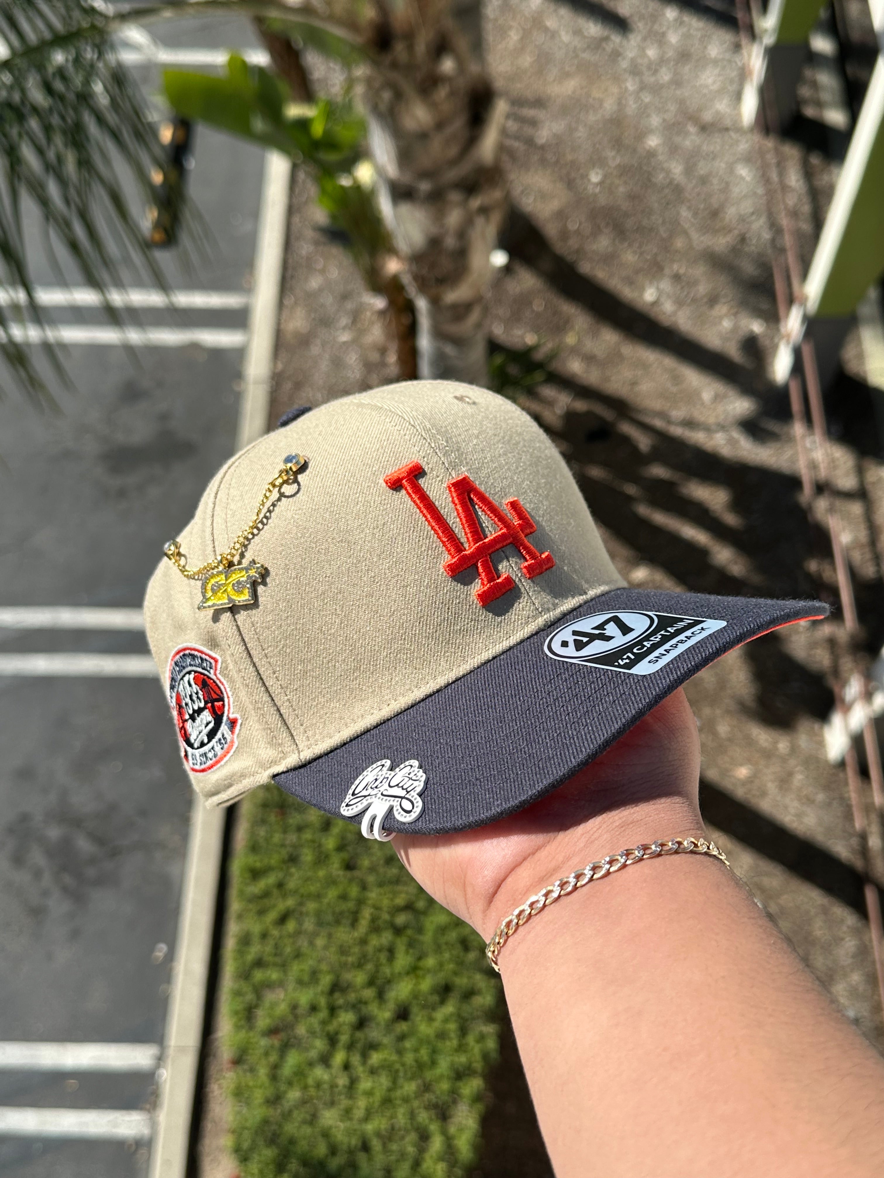 KHAKI/NAVY LOS ANGELES DODGERS '47 CAPTAIN SNAPBACK W/ 1ST WORLD CHAMPIONSHIP PATCH
