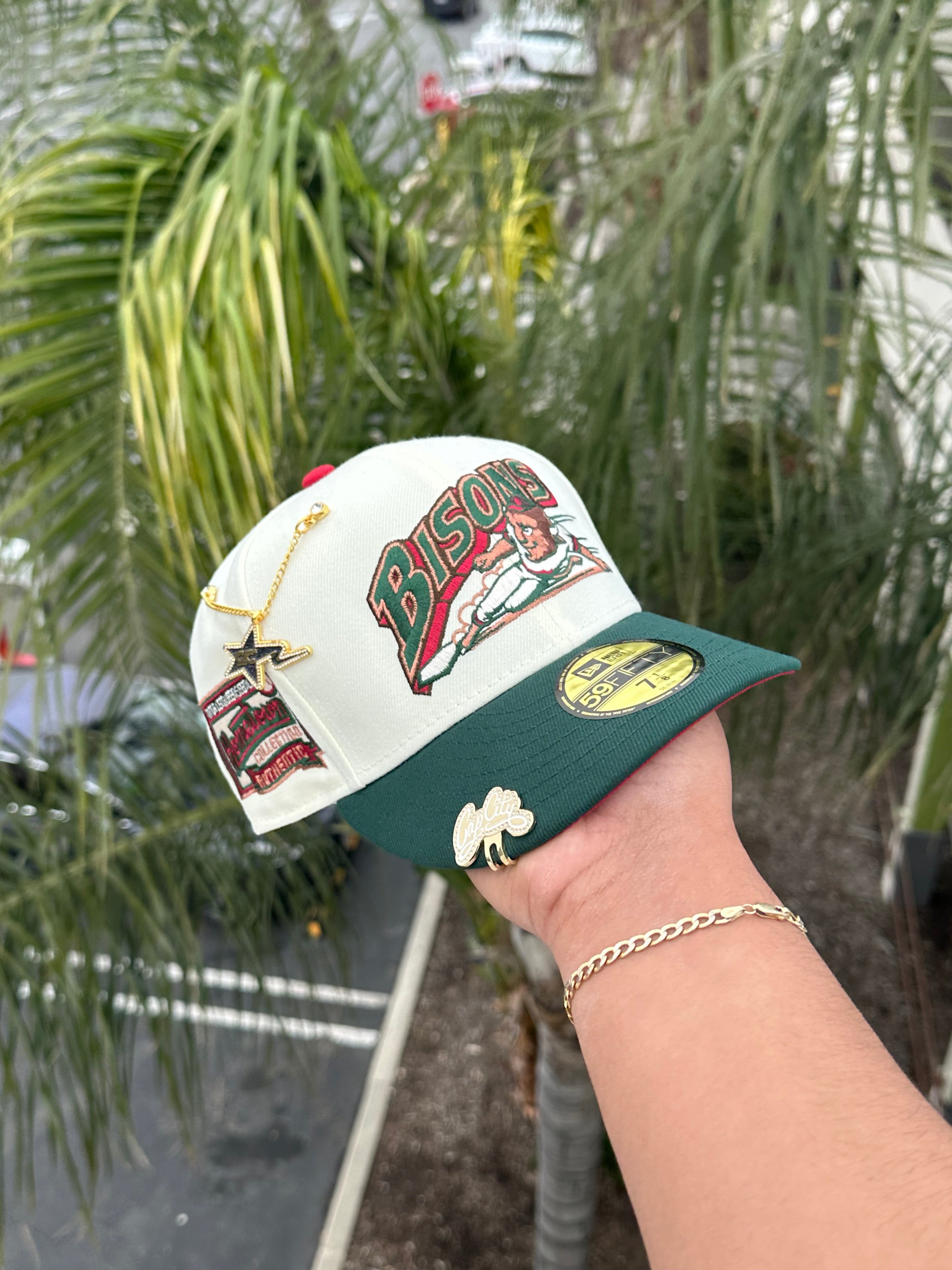 NEW ERA EXCLUSIVE 59FIFTY CHROME WHITE/FOREST GREEN BUFFALO BISONS W/ HOMETOWN COLLECTION PATCH
