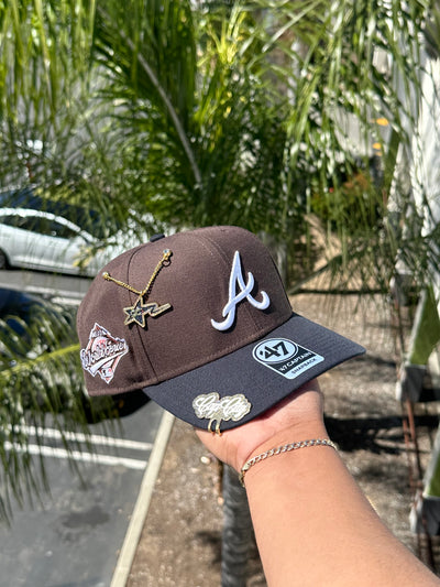 NEW* MOCHA/NAVY ATLANTA BRAVES '47 CAPTAIN SNAPBACK W/ 1995 WORLD SERIES PATCH (RED UV)