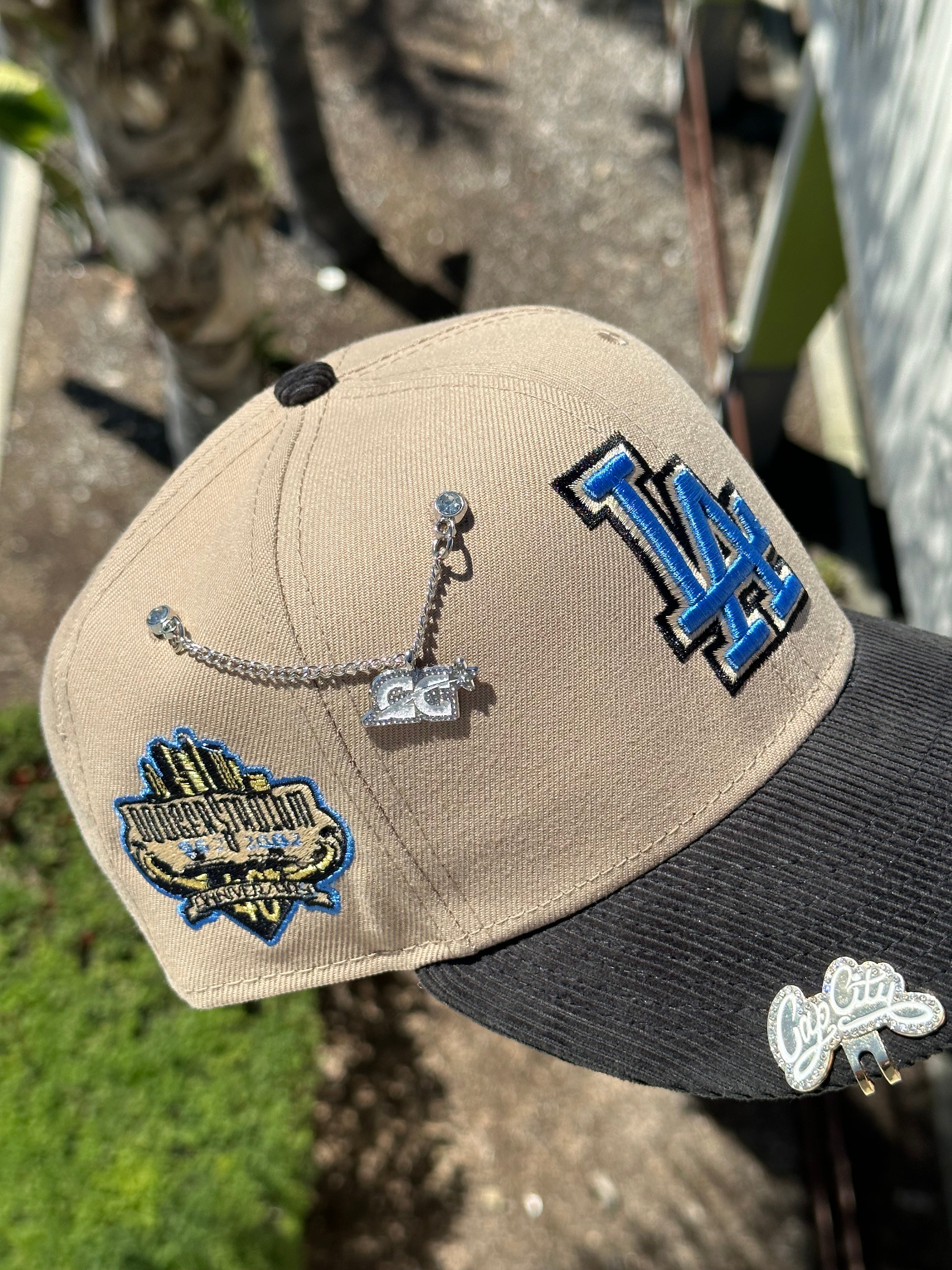 NEW ERA EXCLUSIVE 9FIFTY KHAKI/CORDUROY LOS ANGELES DODGERS TWO TONE SNAPBACK W/ 40TH ANNIVERSARY PATCH