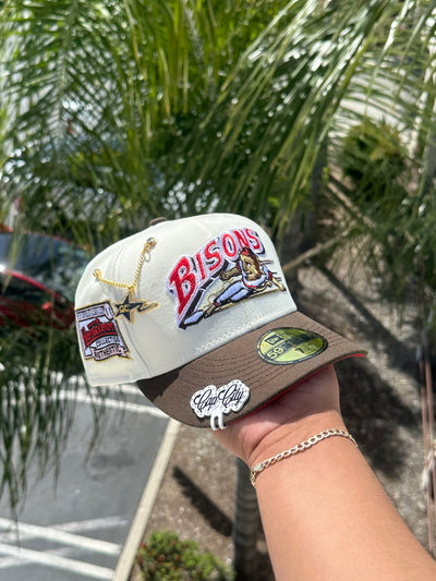 NEW ERA EXCLUSIVE 59FIFTY CHROME WHITE/WALNUT BUFFALO BISONS W/ HOMETOWN COLLECTION PATCH (RED UV)