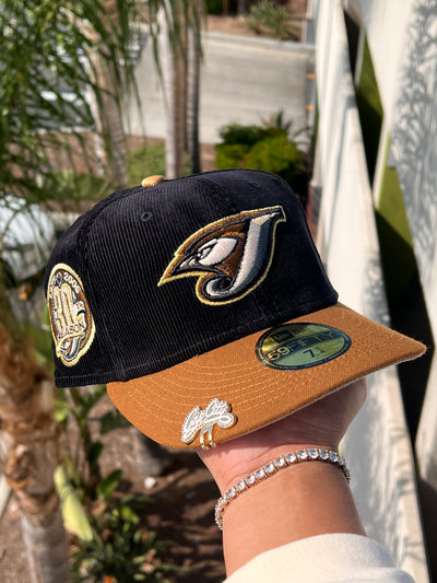 NEW ERA EXCLUSIVE 59FIFTY CORDUROY/KHAKI TORONTO BLUE JAYS W/ 30TH SEASON PATCH (TAN UV)