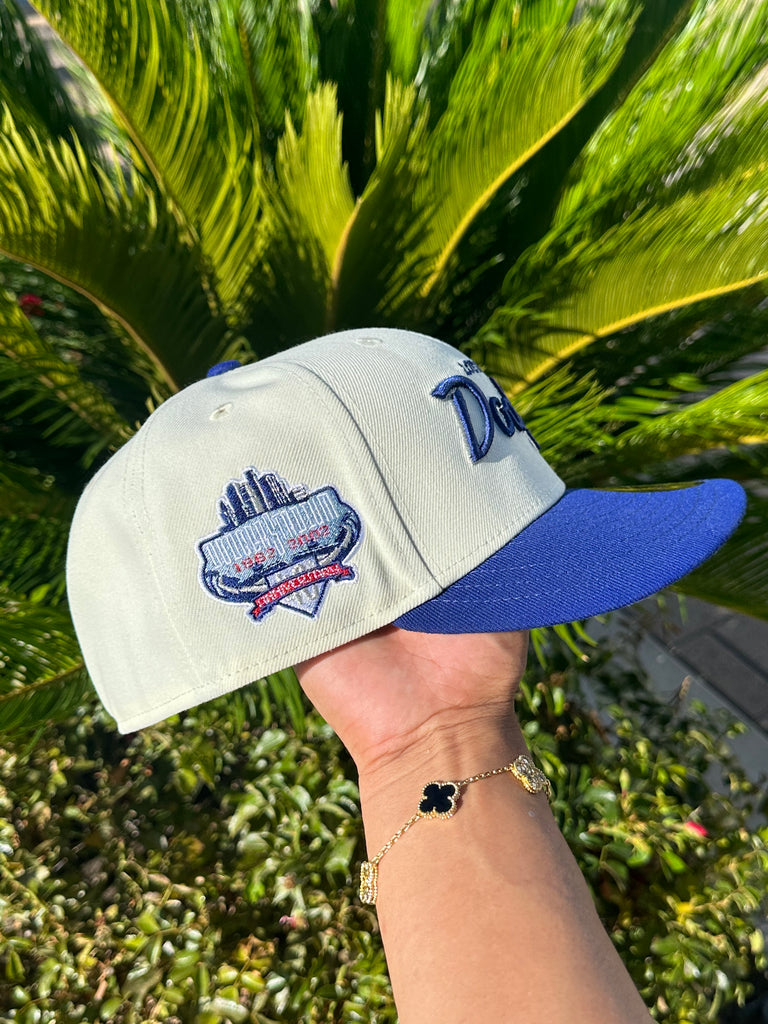 NEW ERA EXCLUSIVE 59FIFTY CHROME WHITE/BLUE LOS ANGELES DODGERS W/ 40TH ANNIVERSARY SIDE PATCH (GREY UV)