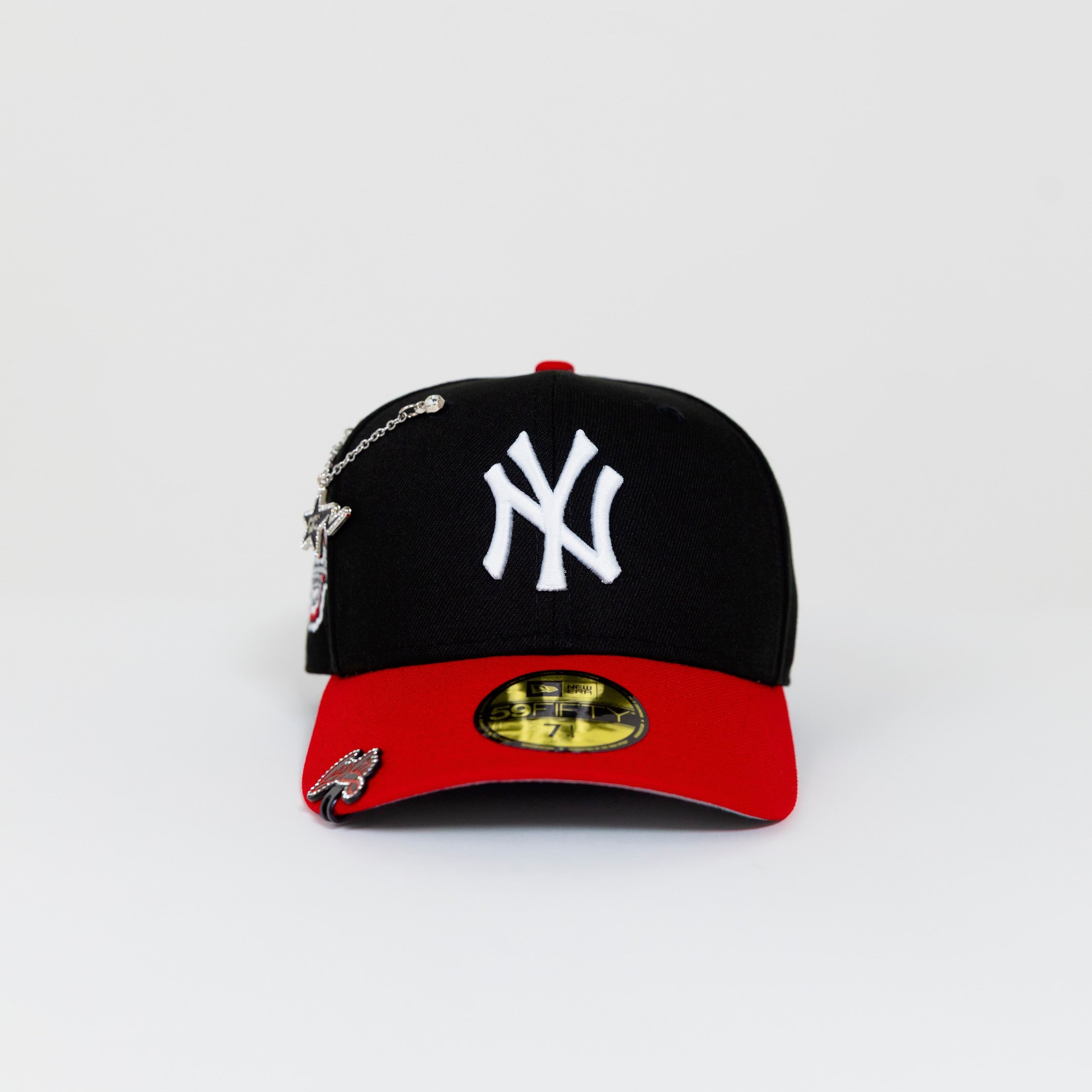 NEW ERA EXCLUSIVE 59FIFTY BLACK/ RED NEW YORK YANKEES W/ 2001 WORLD SERIES SIDE PATCH