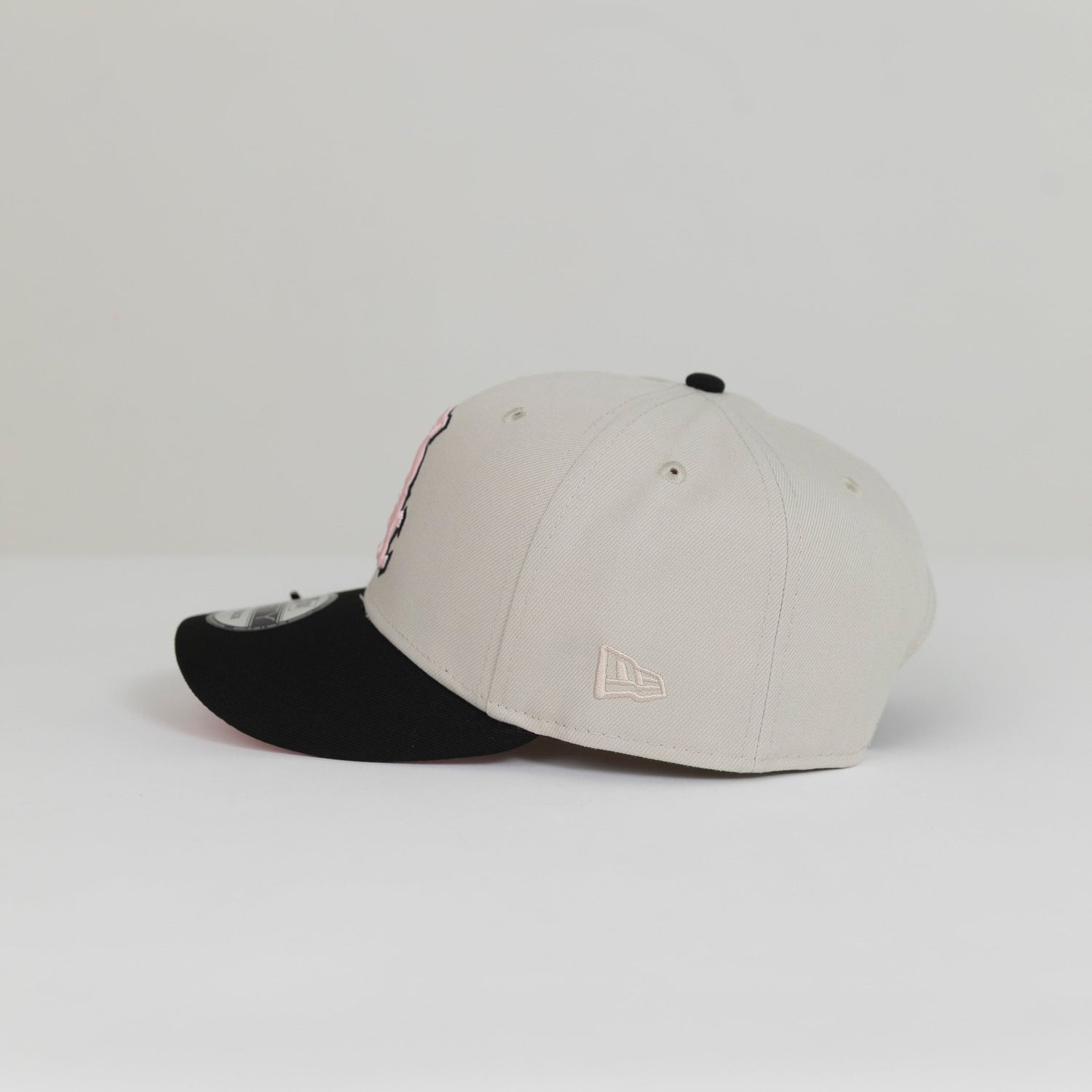 NEW ERA EXCLUSIVE 9FIFTY STONE GREY/ BLACK CHICAGO WHITE SOX SNAPBACK W/ 2003 ALL STAR GAME SIDE PATCH