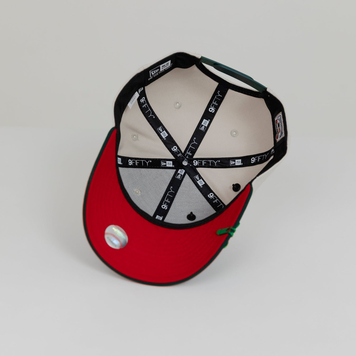 NEW ERA EXCLUSIVE 9FIFTY STONE GREY/ PINE GREEN CHICAGO WHITE SOX SNAPBACK W/ COMISKEY PARK SIDE PATCH